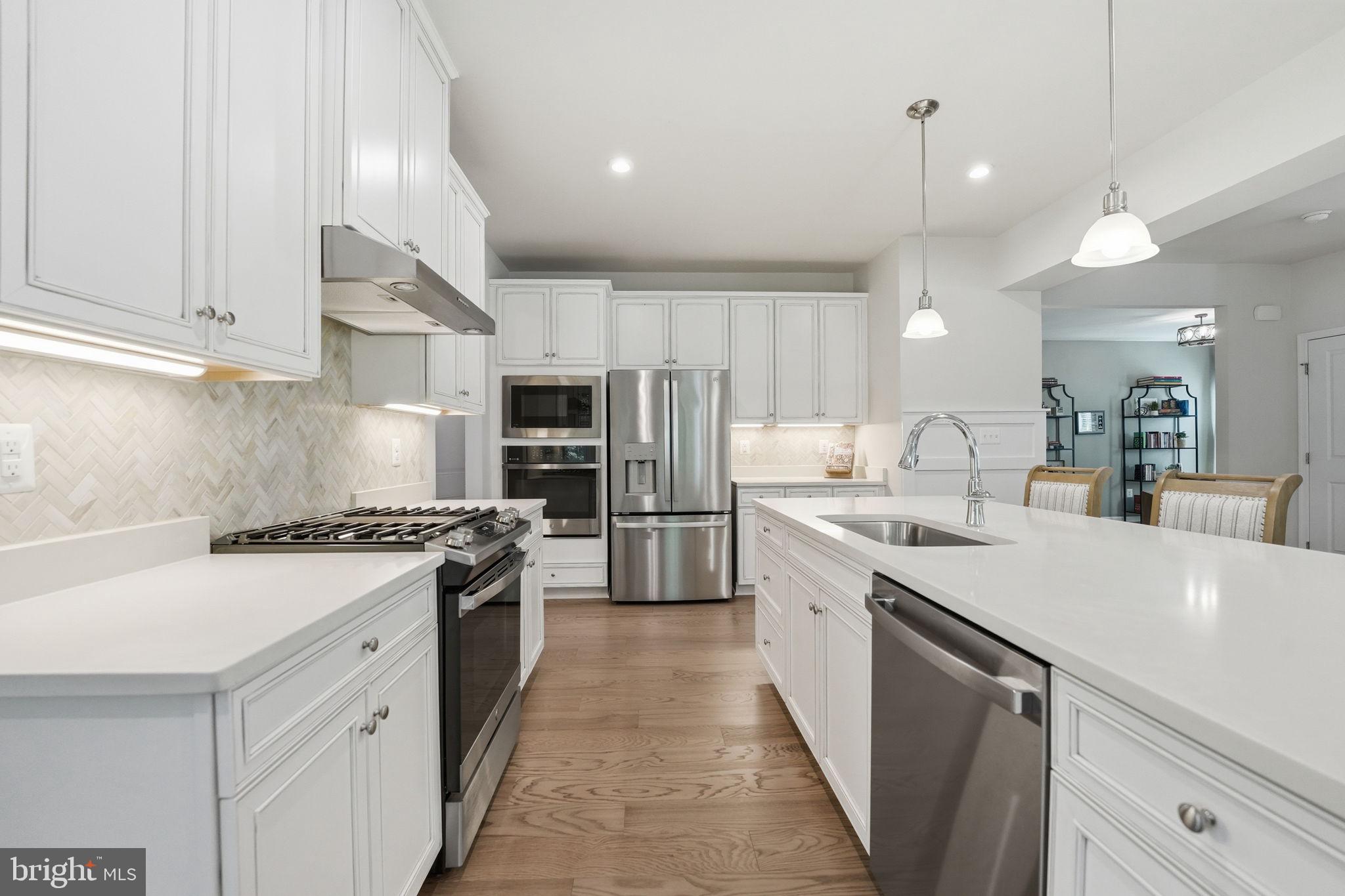 11312 OAKVILLE LANE
