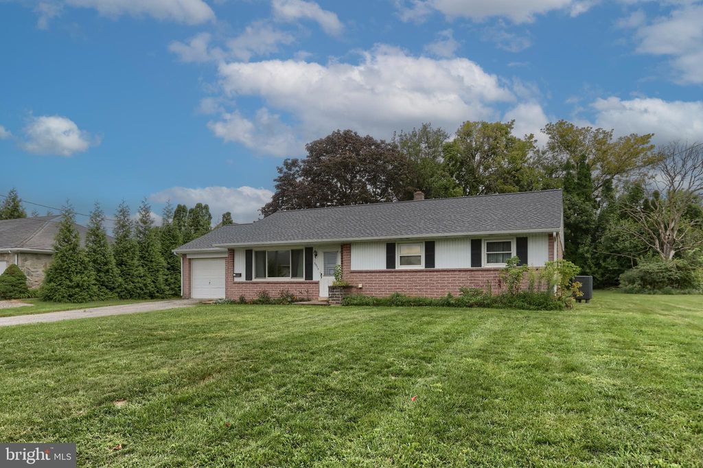 Photo of 5973 Lemon Street, East Petersburg, PA 17520 (MLS # PALA2056494)