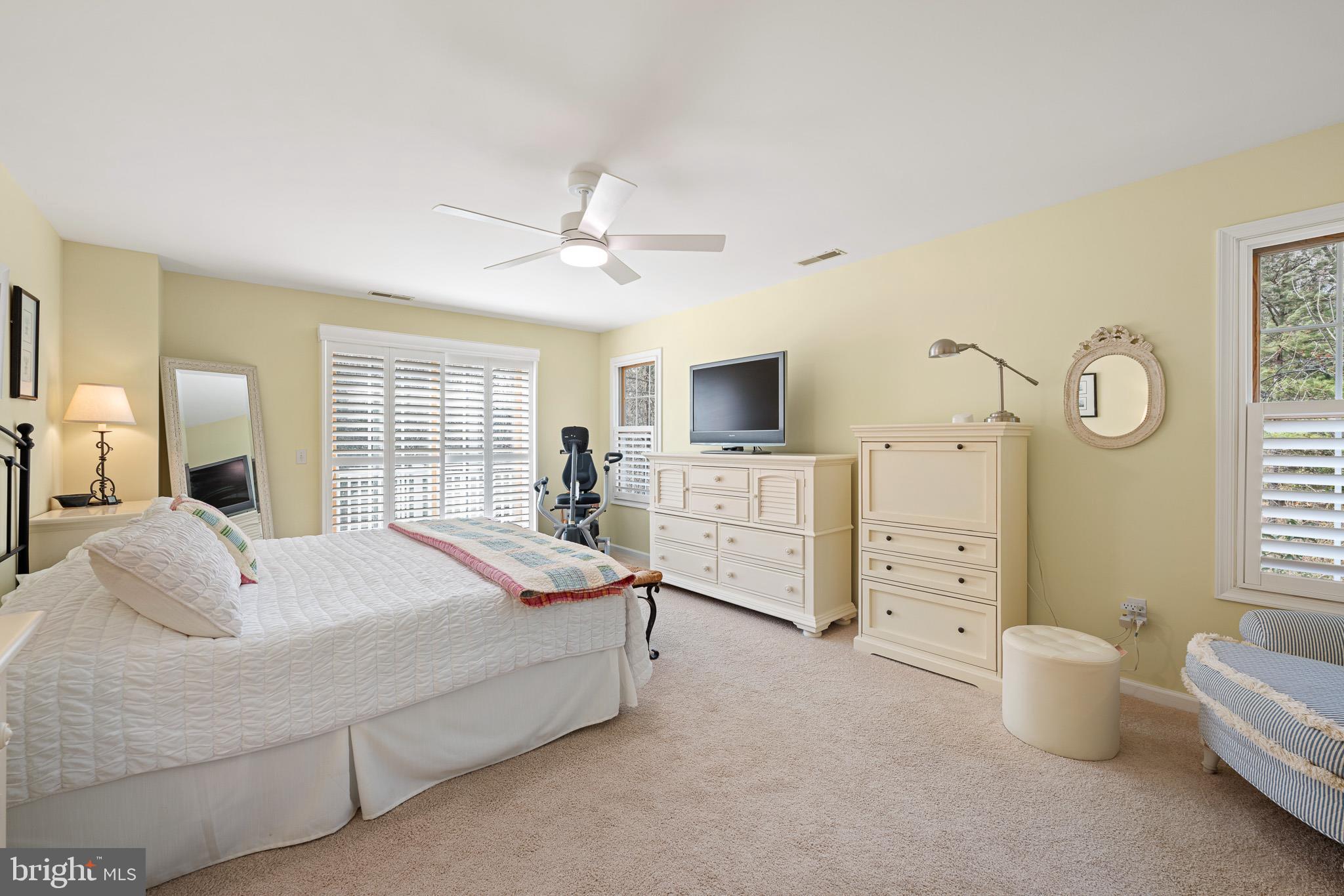 SALT POND - Residential