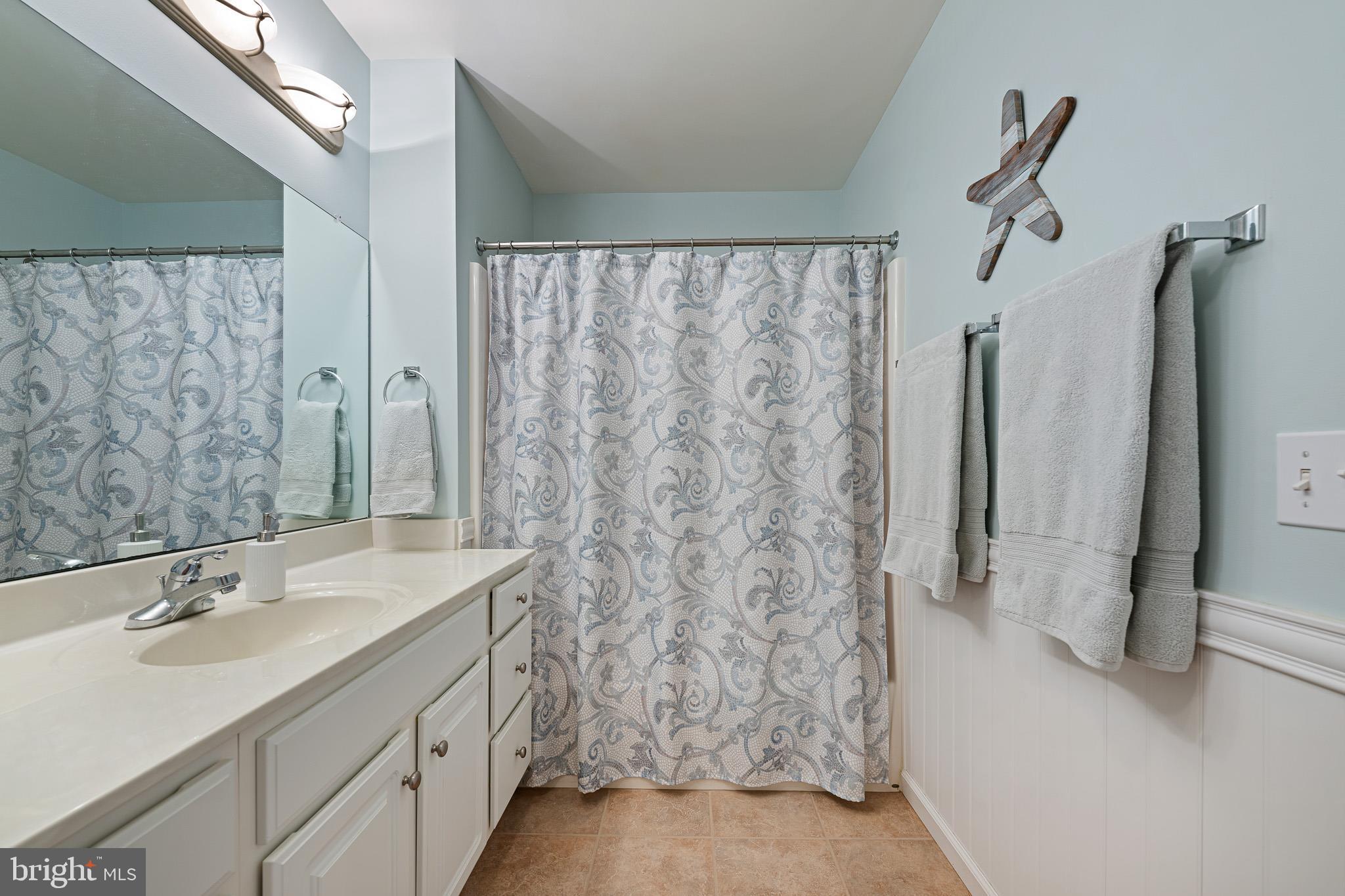 SALT POND - Residential