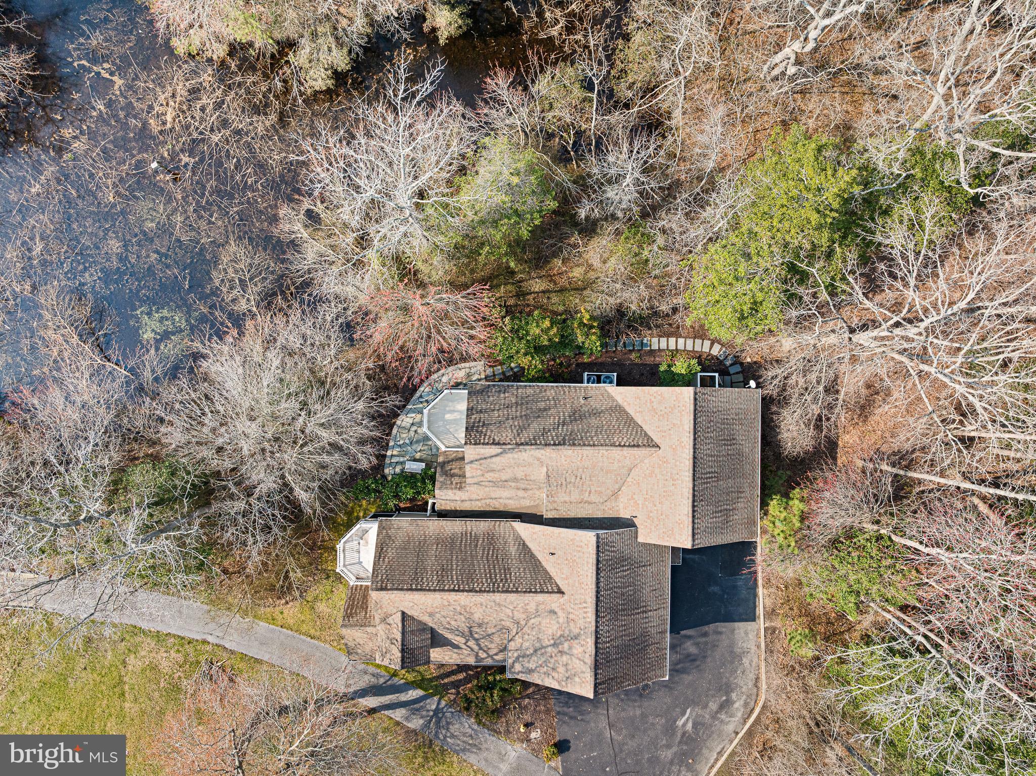 SALT POND - Residential