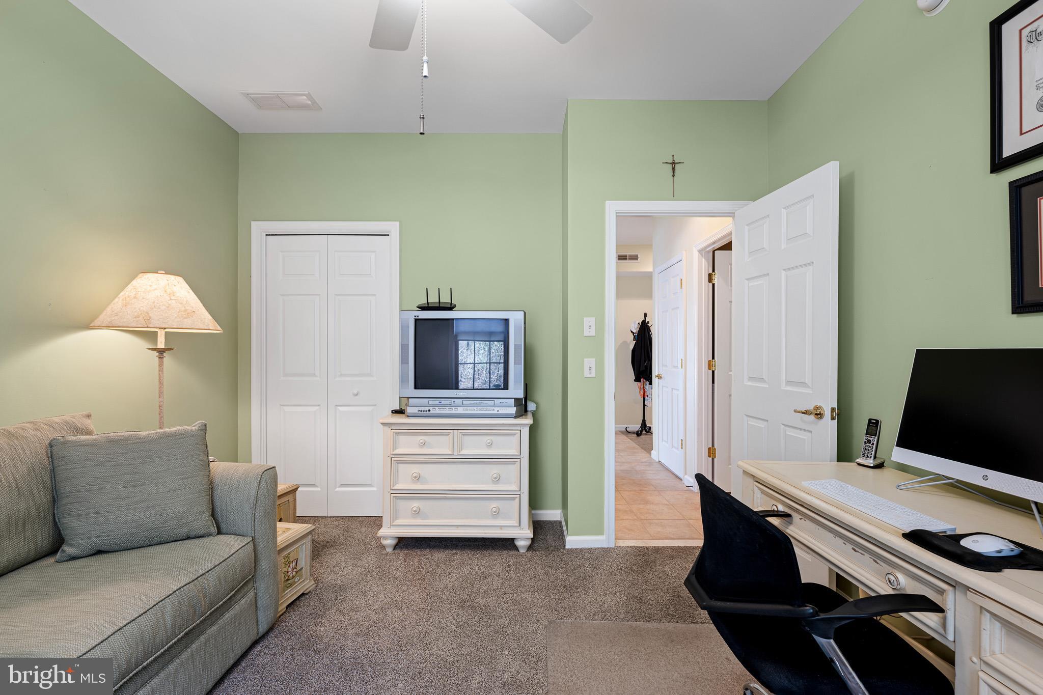 SALT POND - Residential