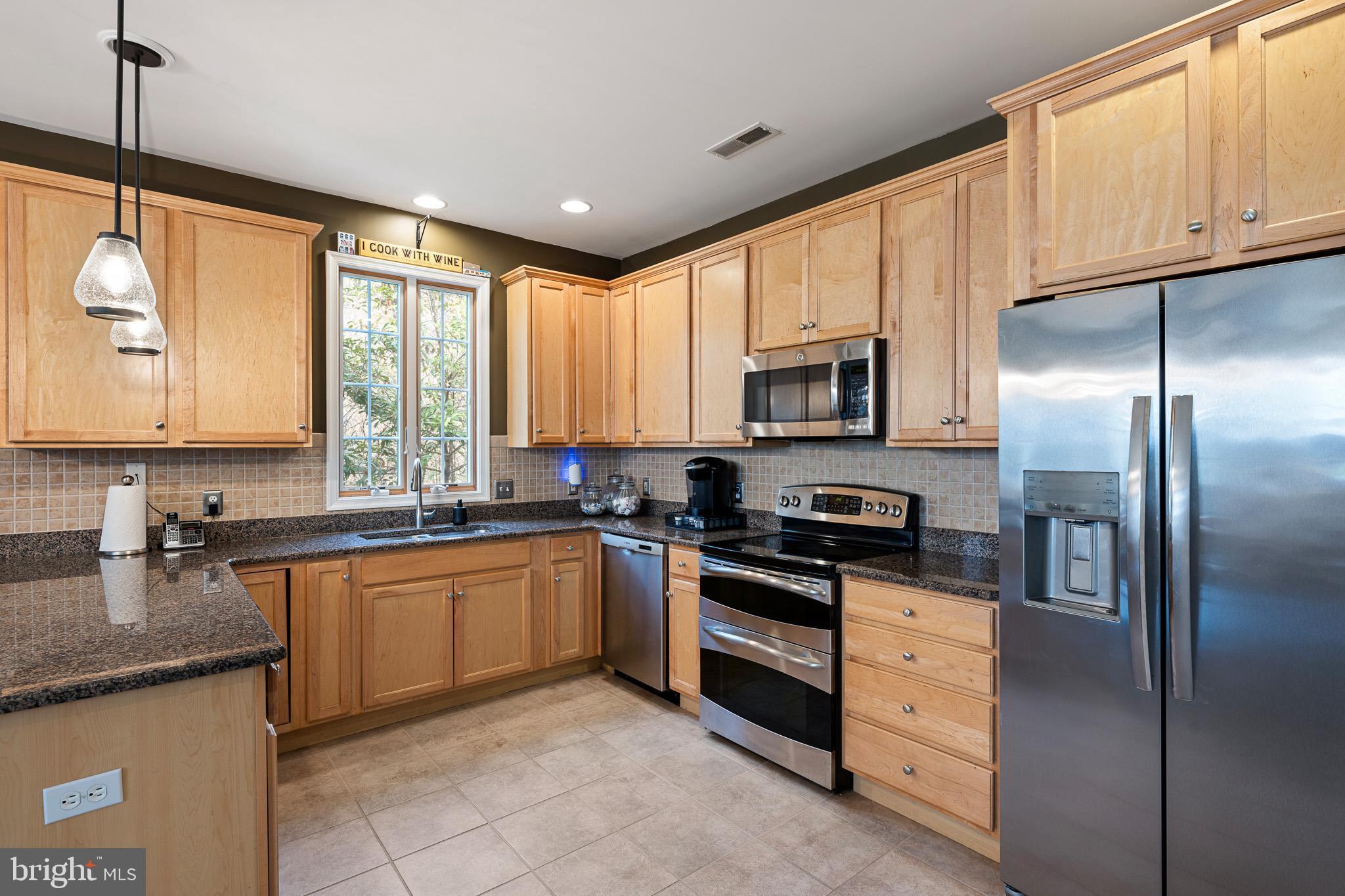 SALT POND - Residential