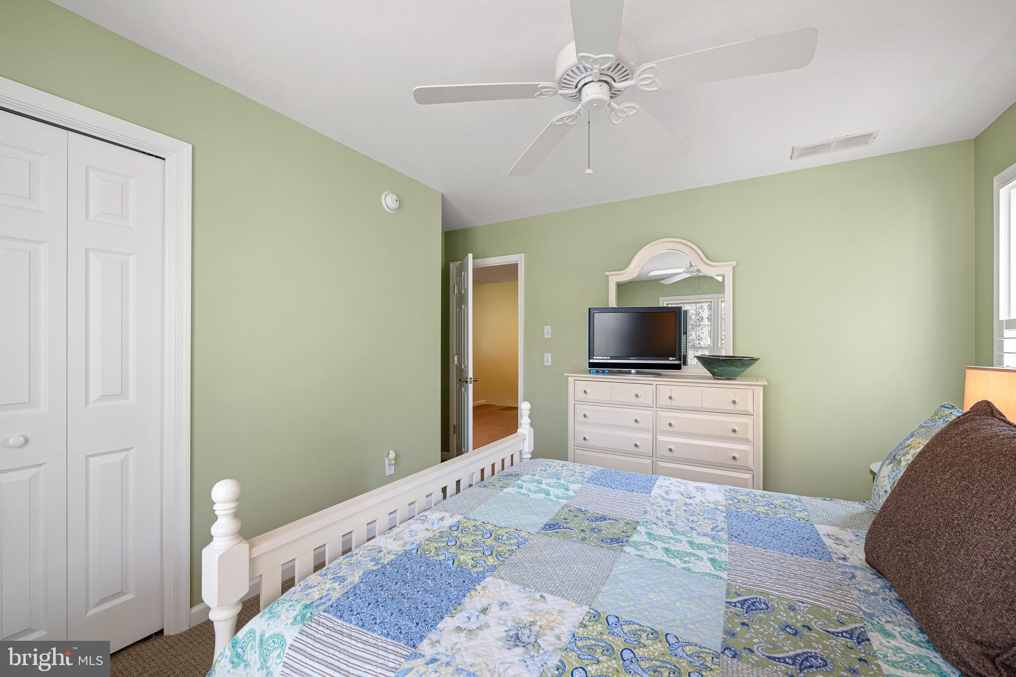 SALT POND - Residential