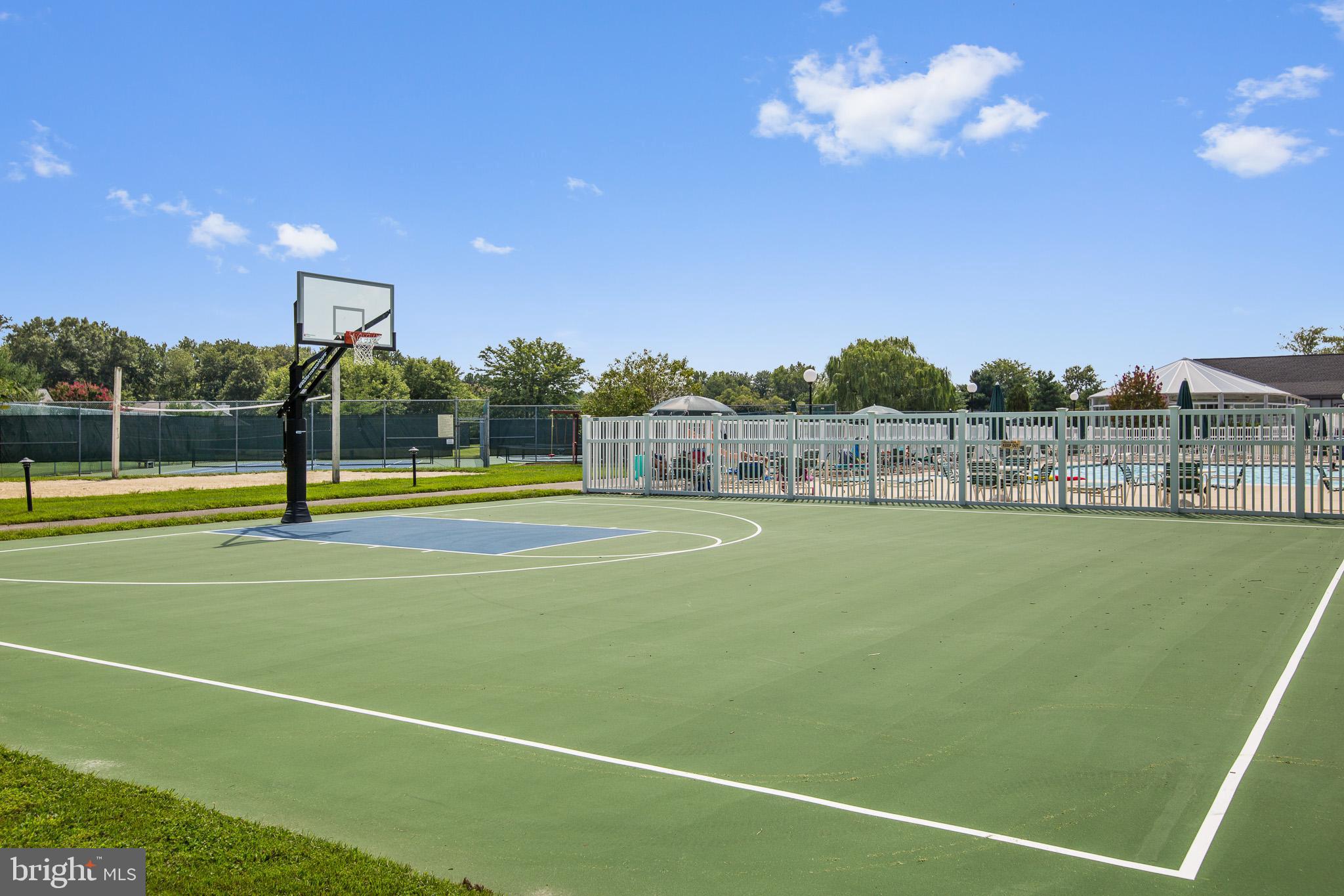 SALT POND - Residential