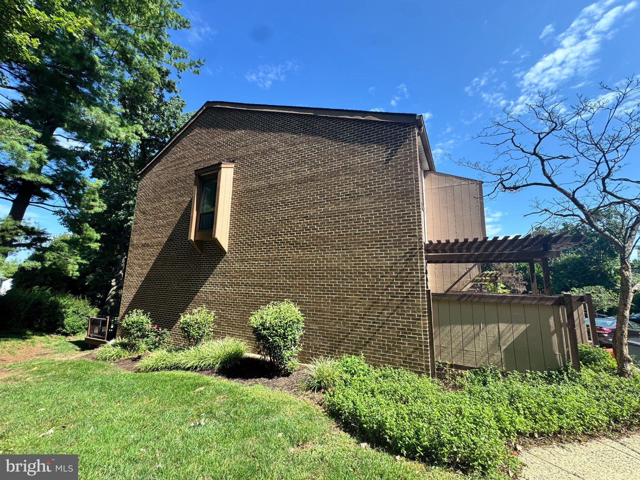 2201 BRANDENBURG WAY