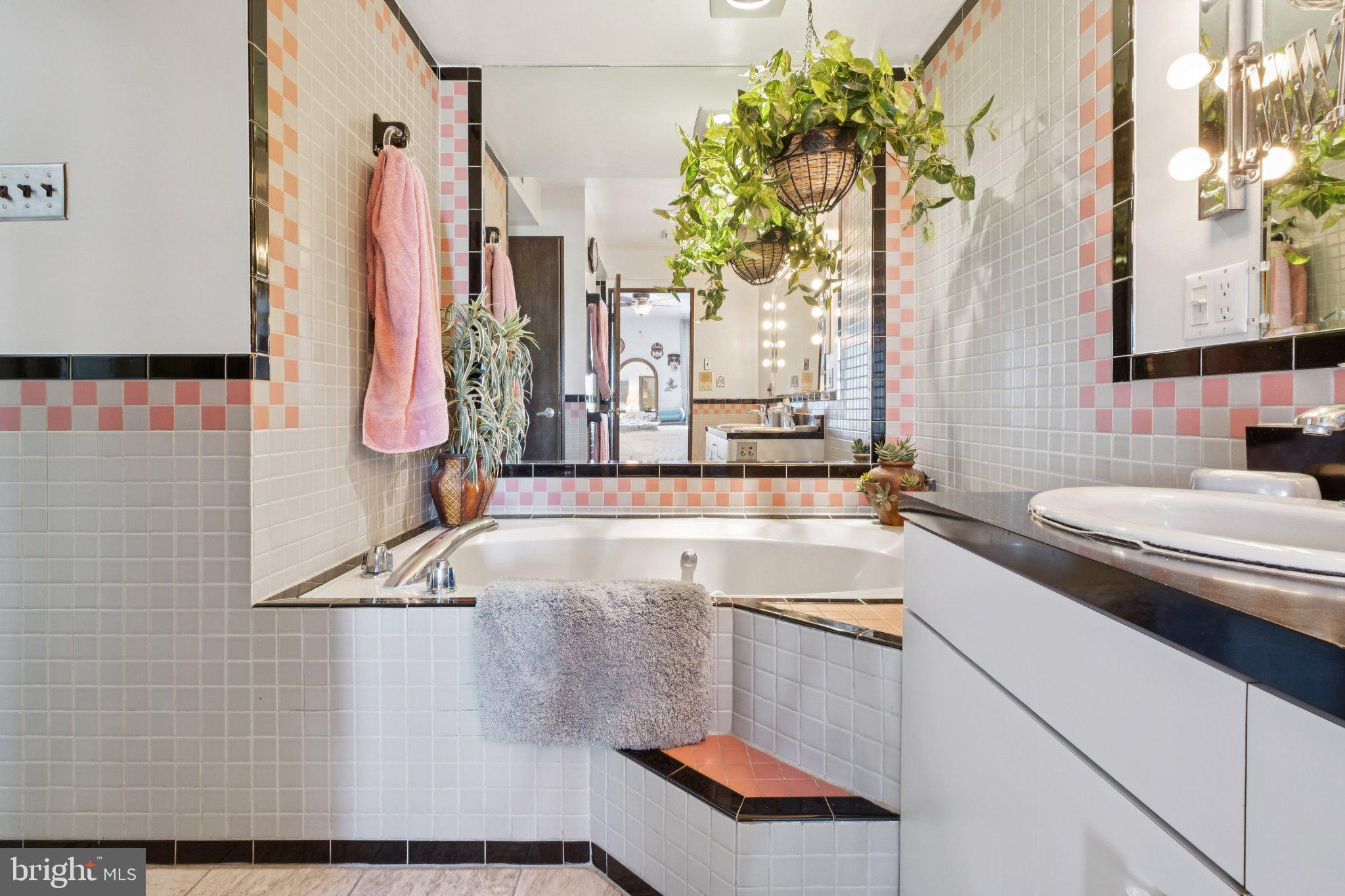 OLD CITY - Residential