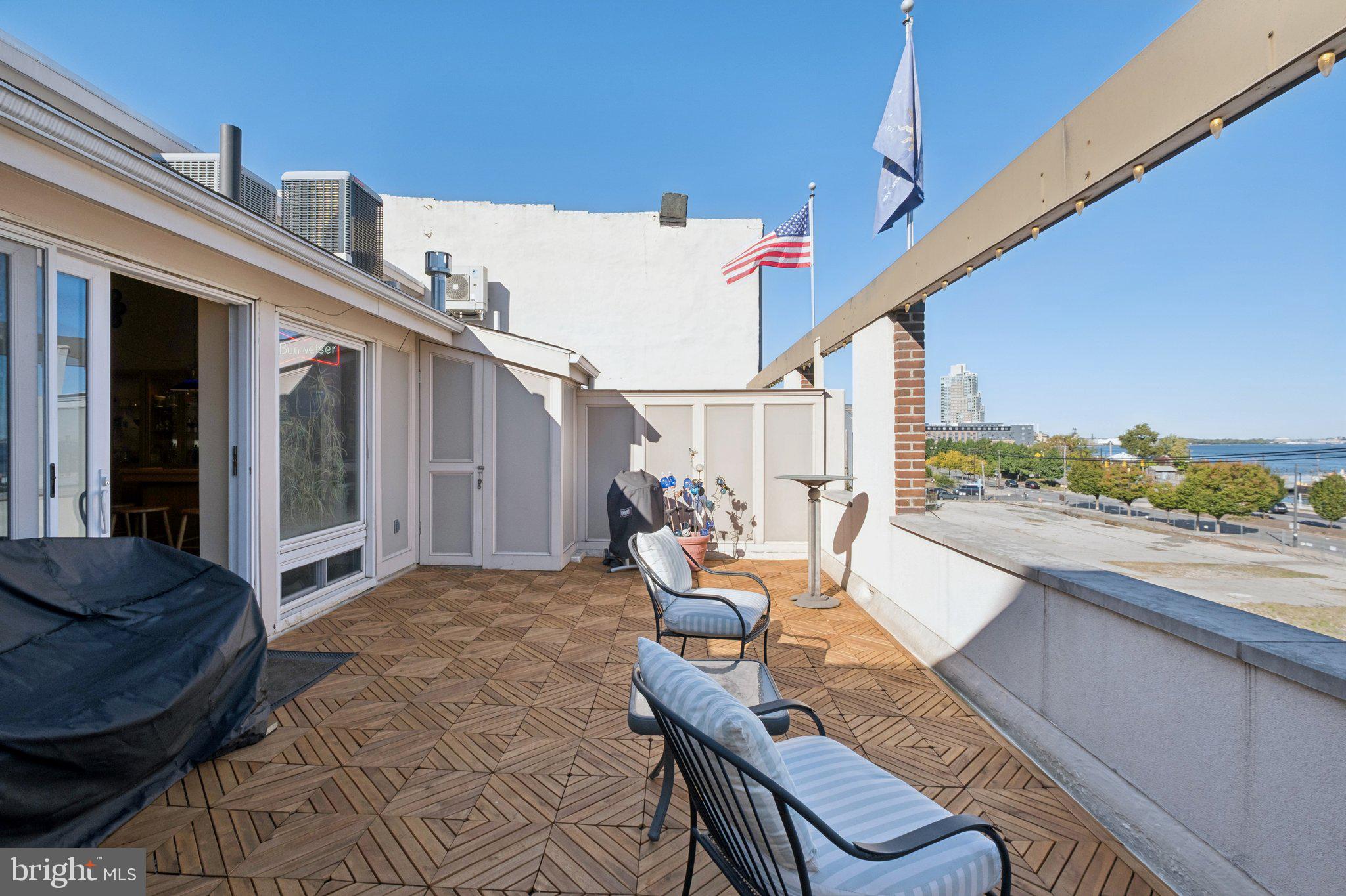 OLD CITY - Residential