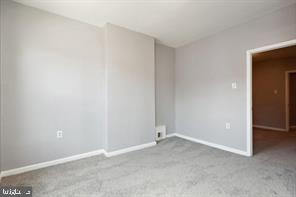 ALBEMARLE SQUARE - Residential