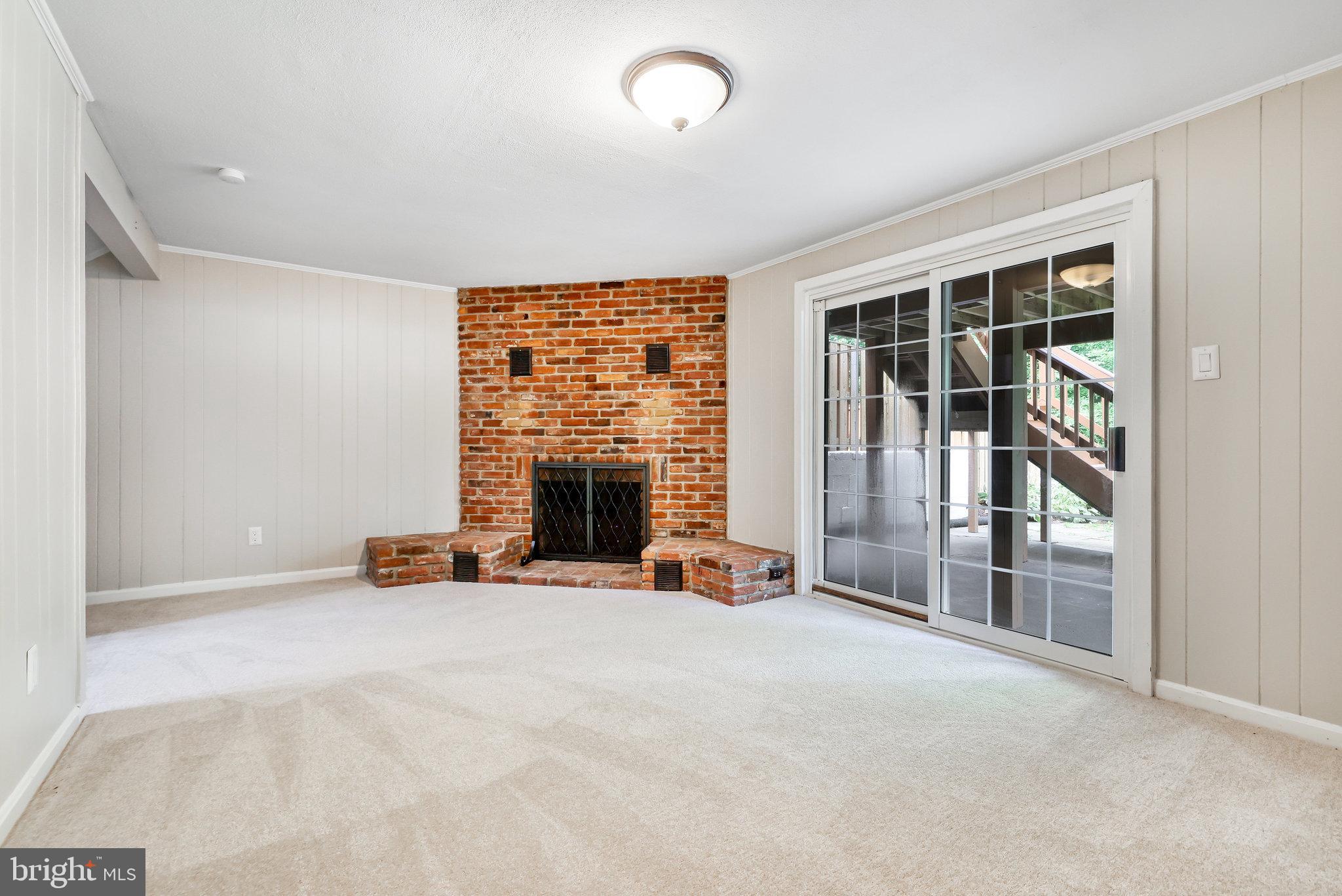 LAKE BRADDOCK - Residential Lease