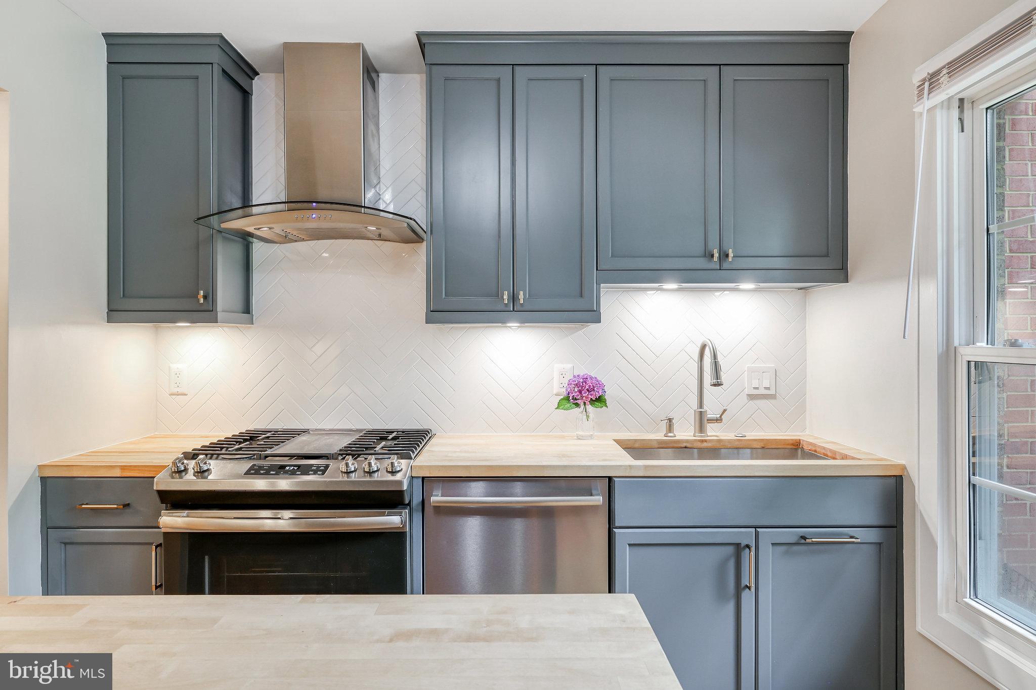 LAKE BRADDOCK - Residential Lease