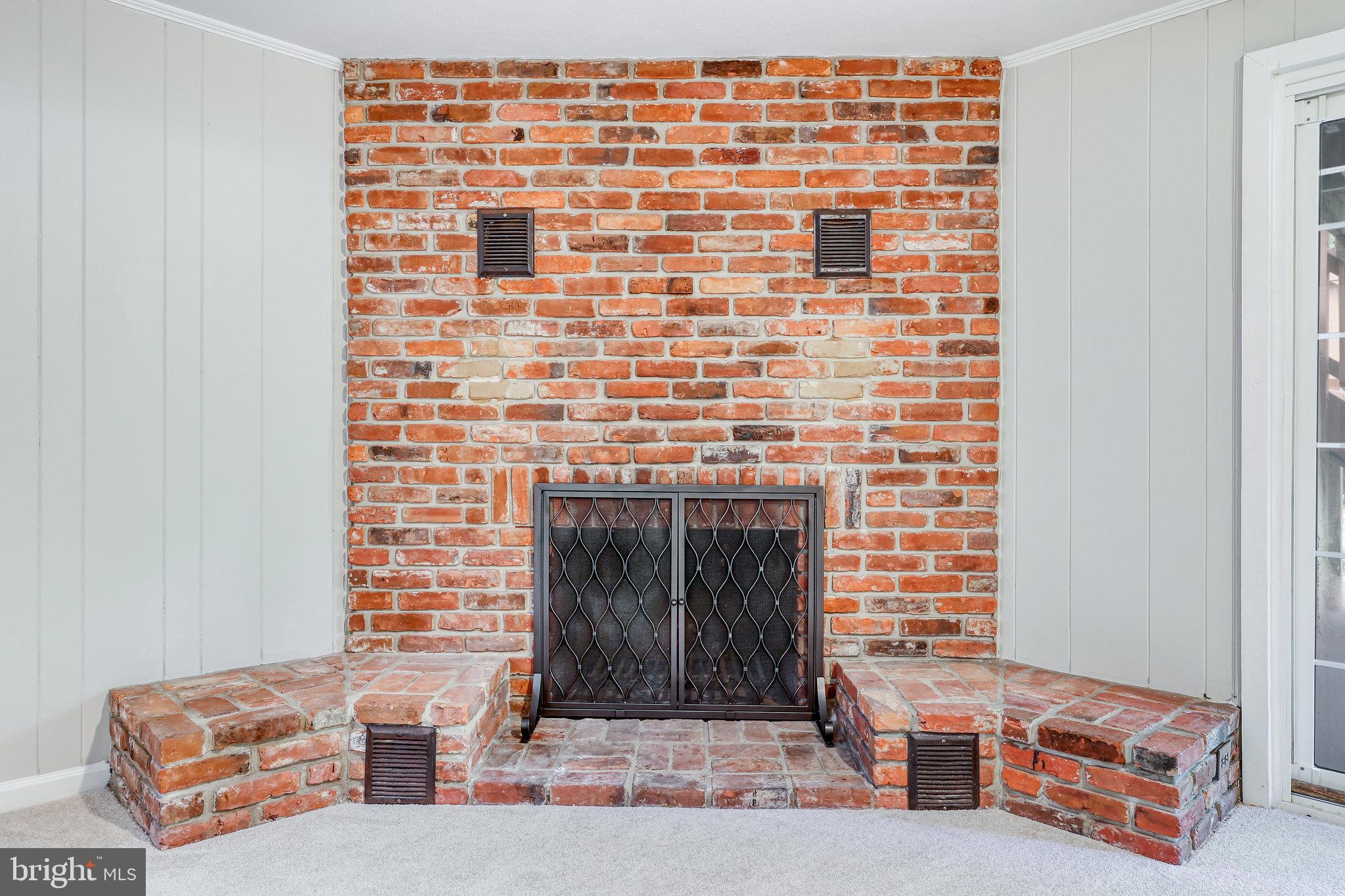 LAKE BRADDOCK - Residential Lease