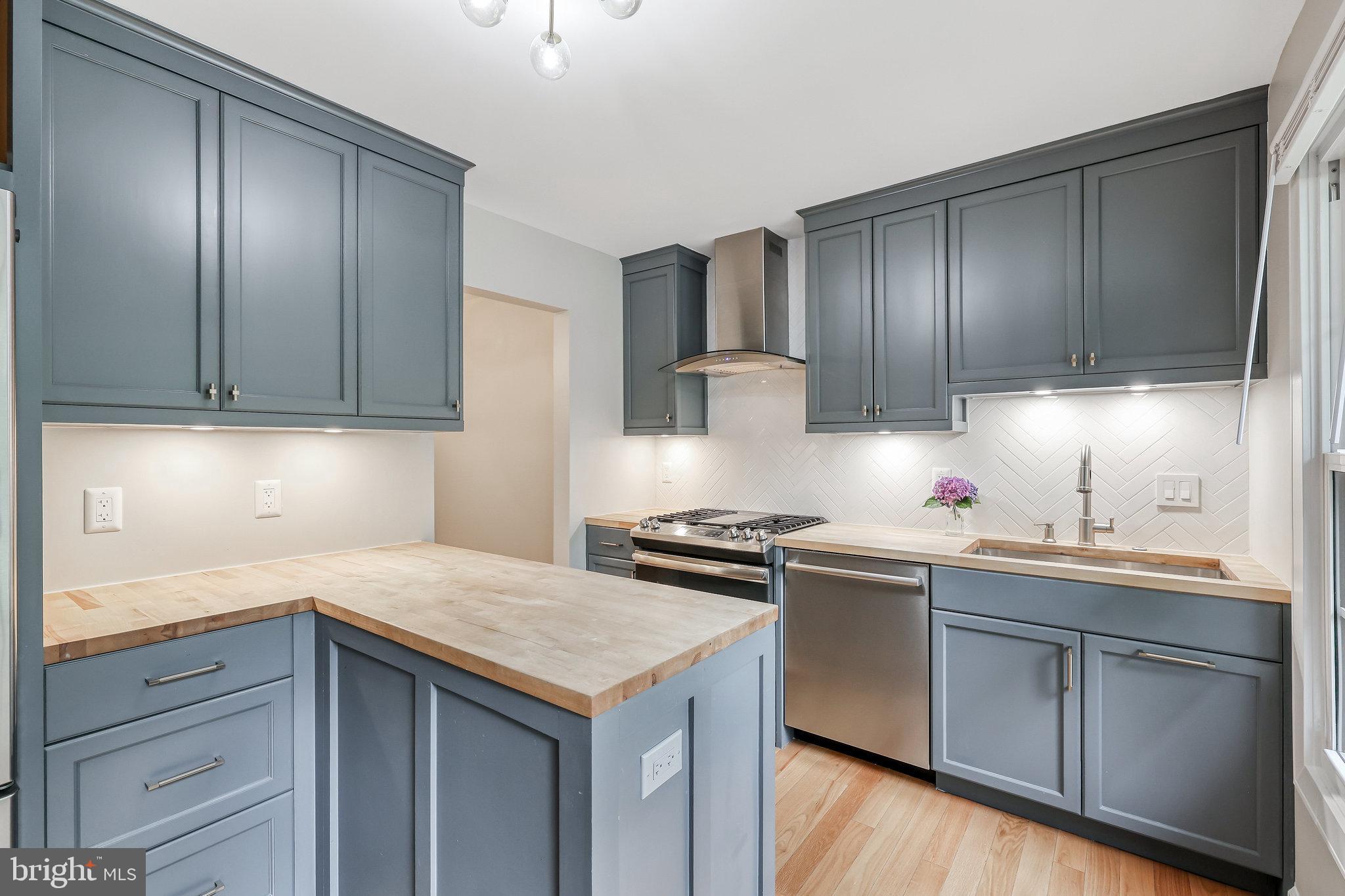 LAKE BRADDOCK - Residential Lease