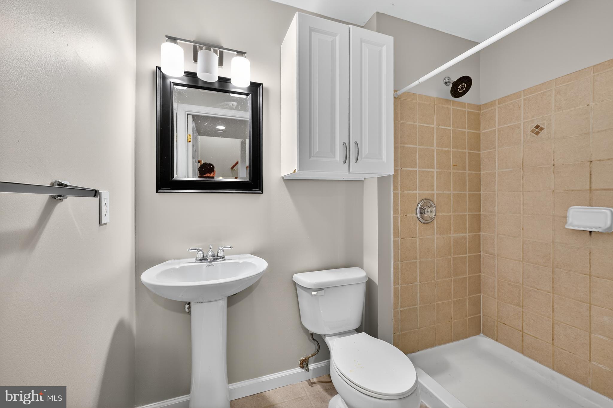 SOMERSET - Residential Lease