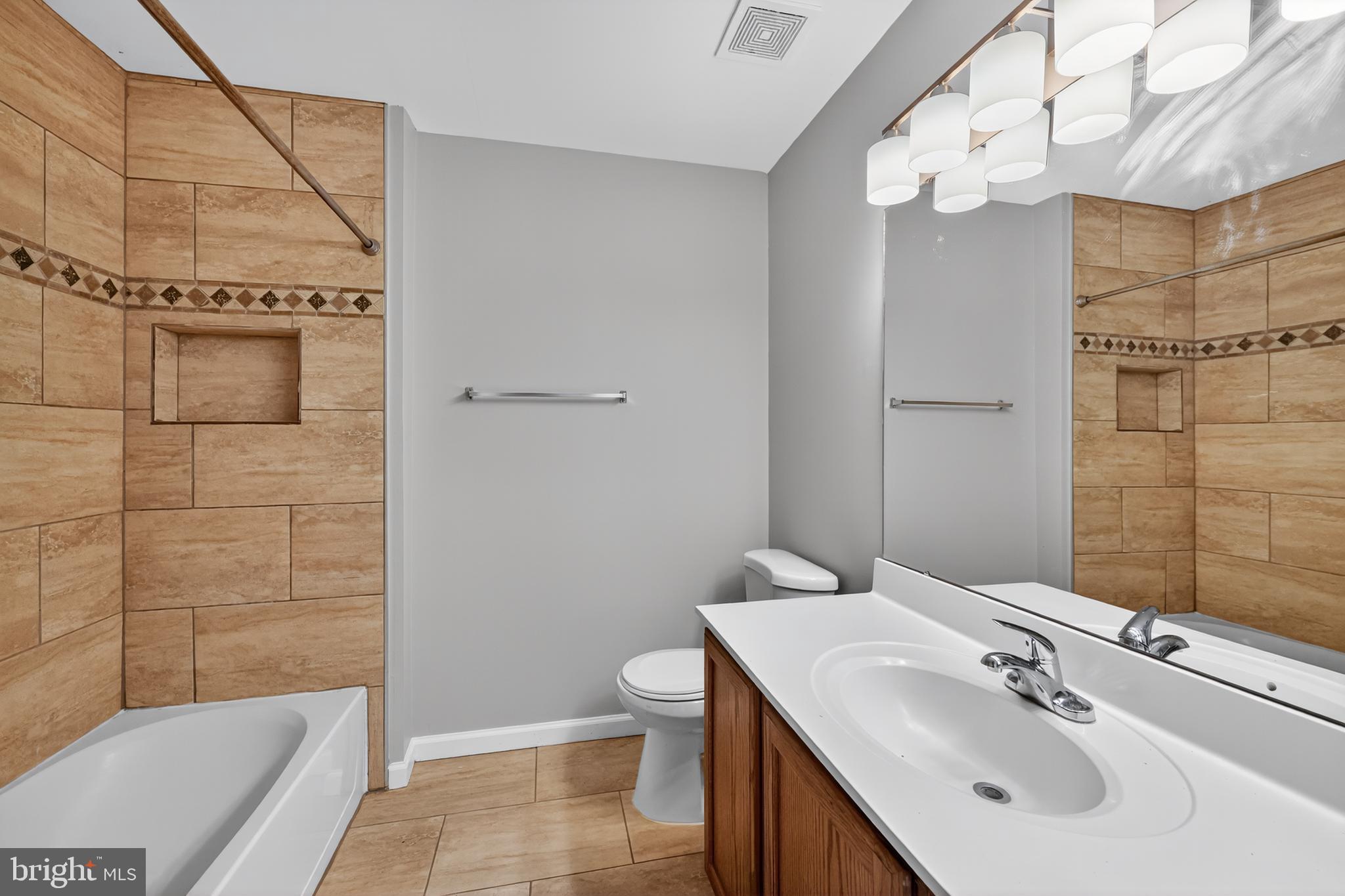 SOMERSET - Residential Lease