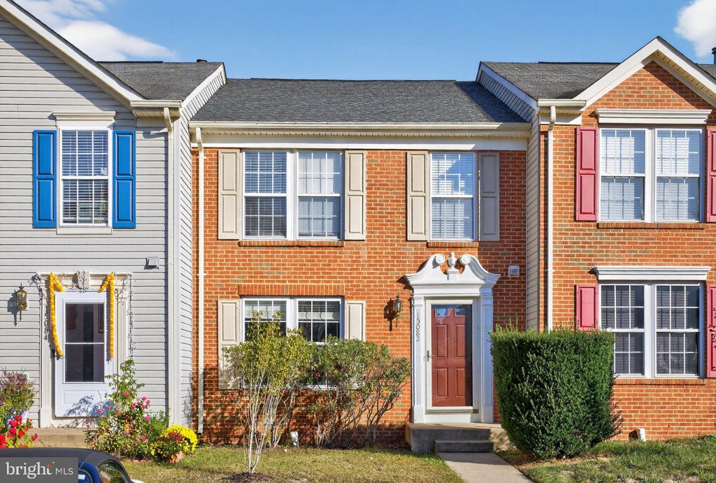 Photo of 15082 Gaffney Circle, GAINESVILLE, VA 20155 (MLS # VAPW2106710)