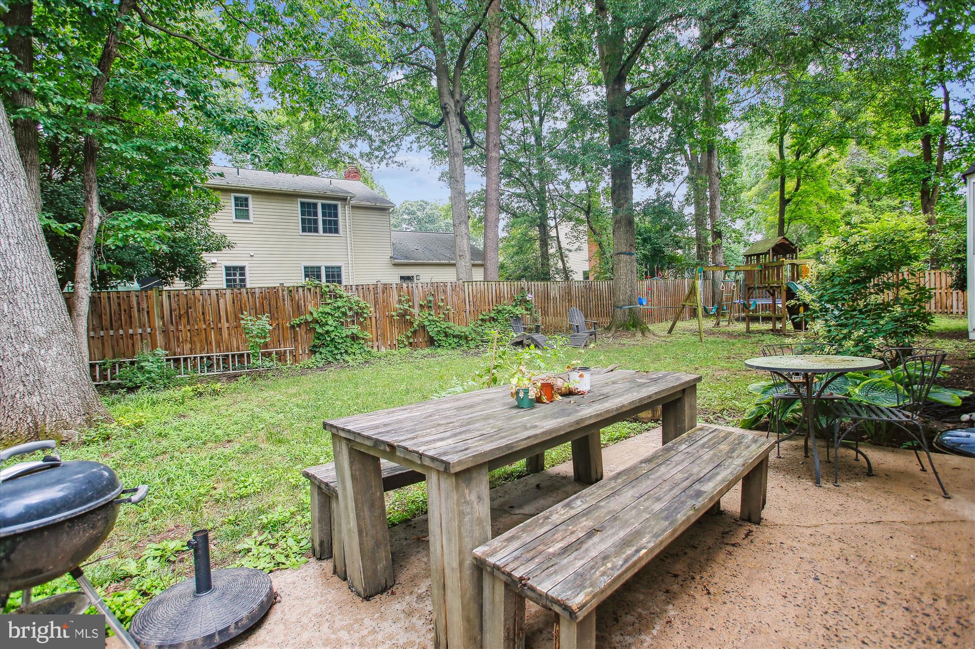 RIVERSIDE - Residential Lease