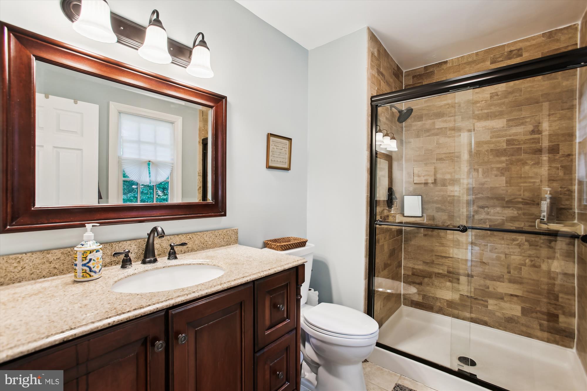 RIVERSIDE - Residential Lease