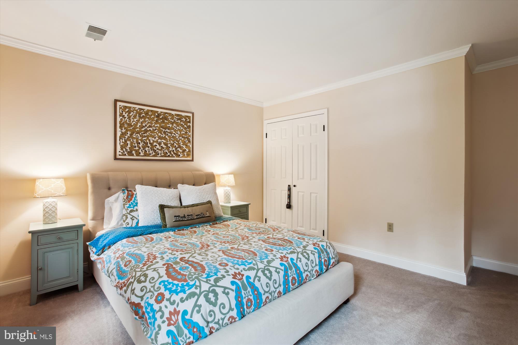 RIVERSIDE - Residential Lease