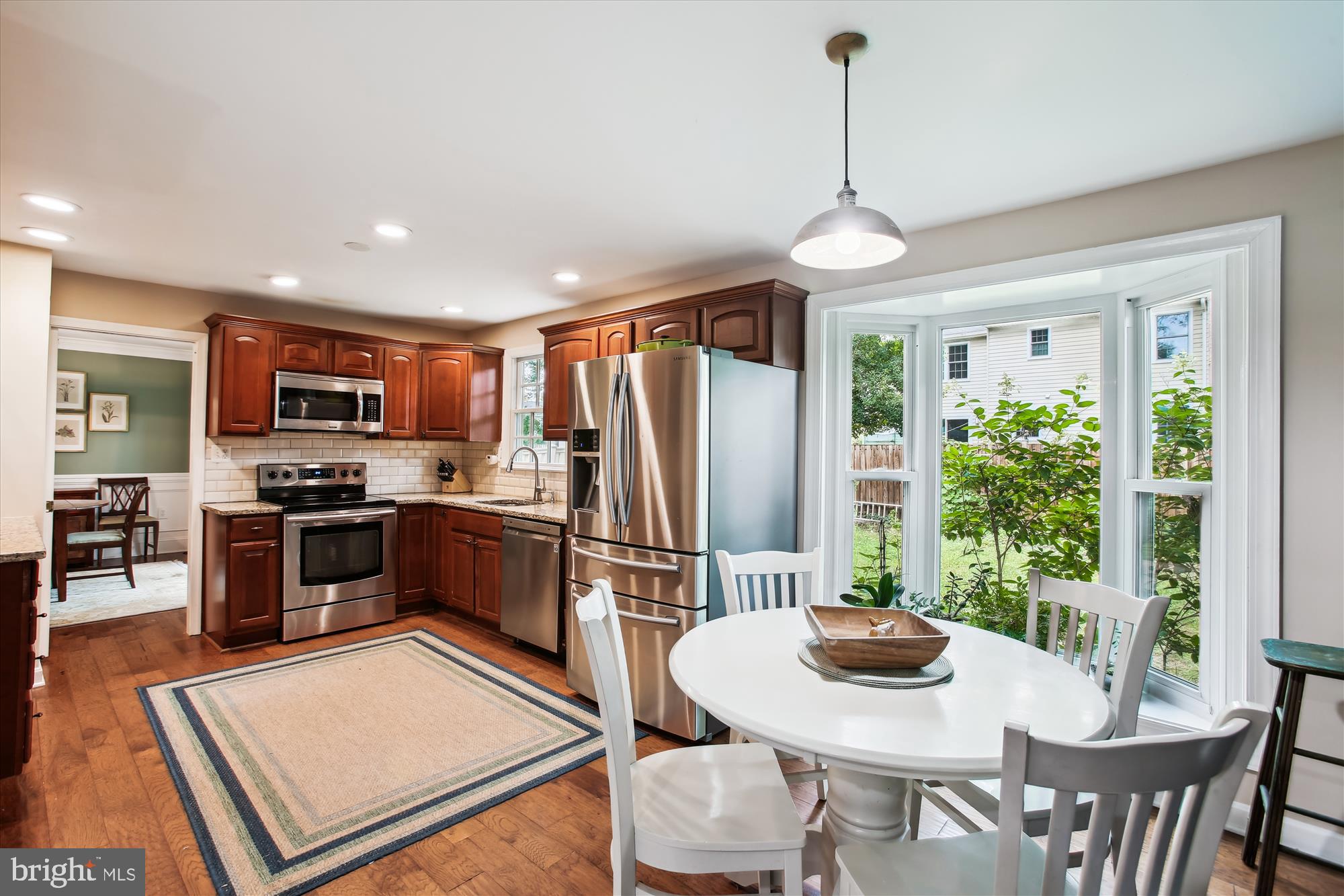 RIVERSIDE - Residential Lease