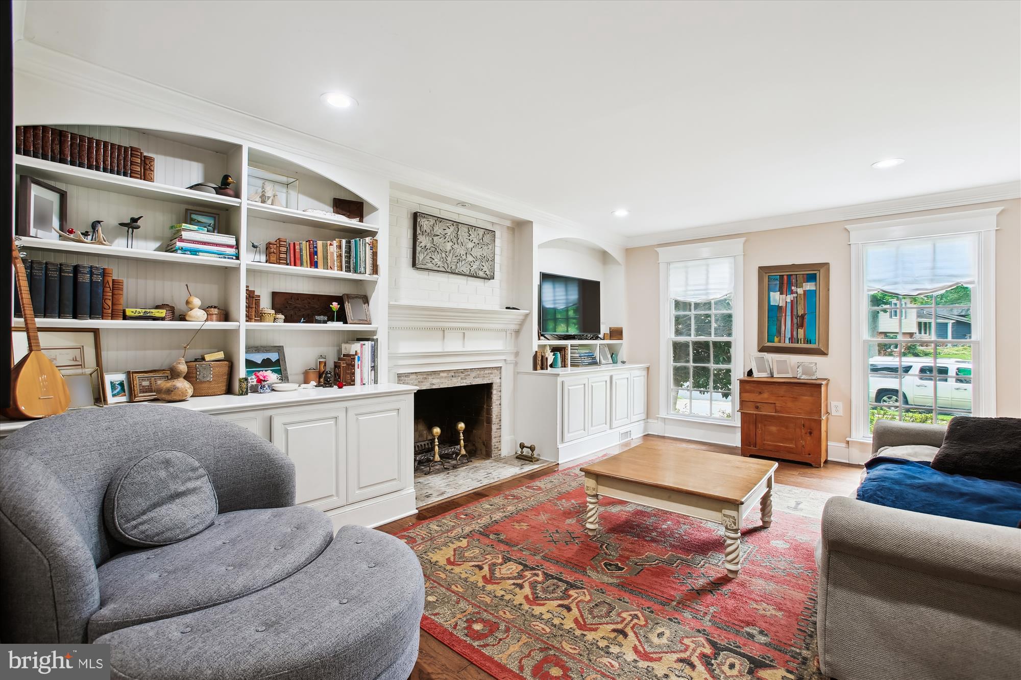 RIVERSIDE - Residential Lease