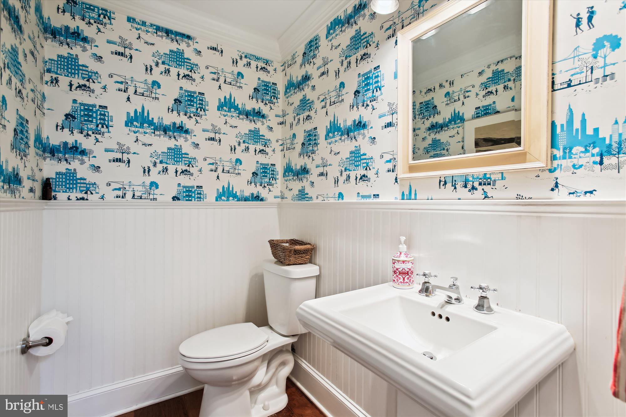 RIVERSIDE - Residential Lease