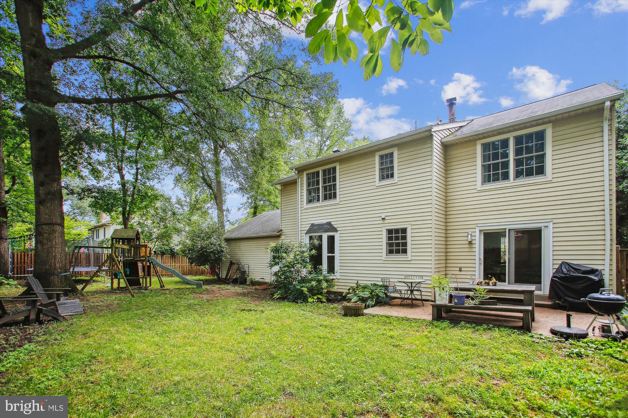 RIVERSIDE - Residential Lease