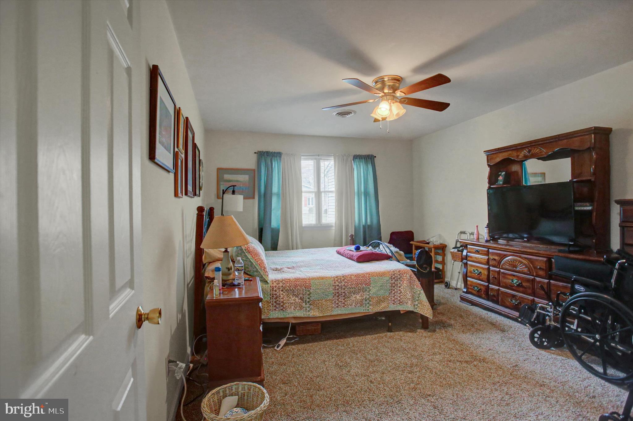 MEADOWBROOK - Residential