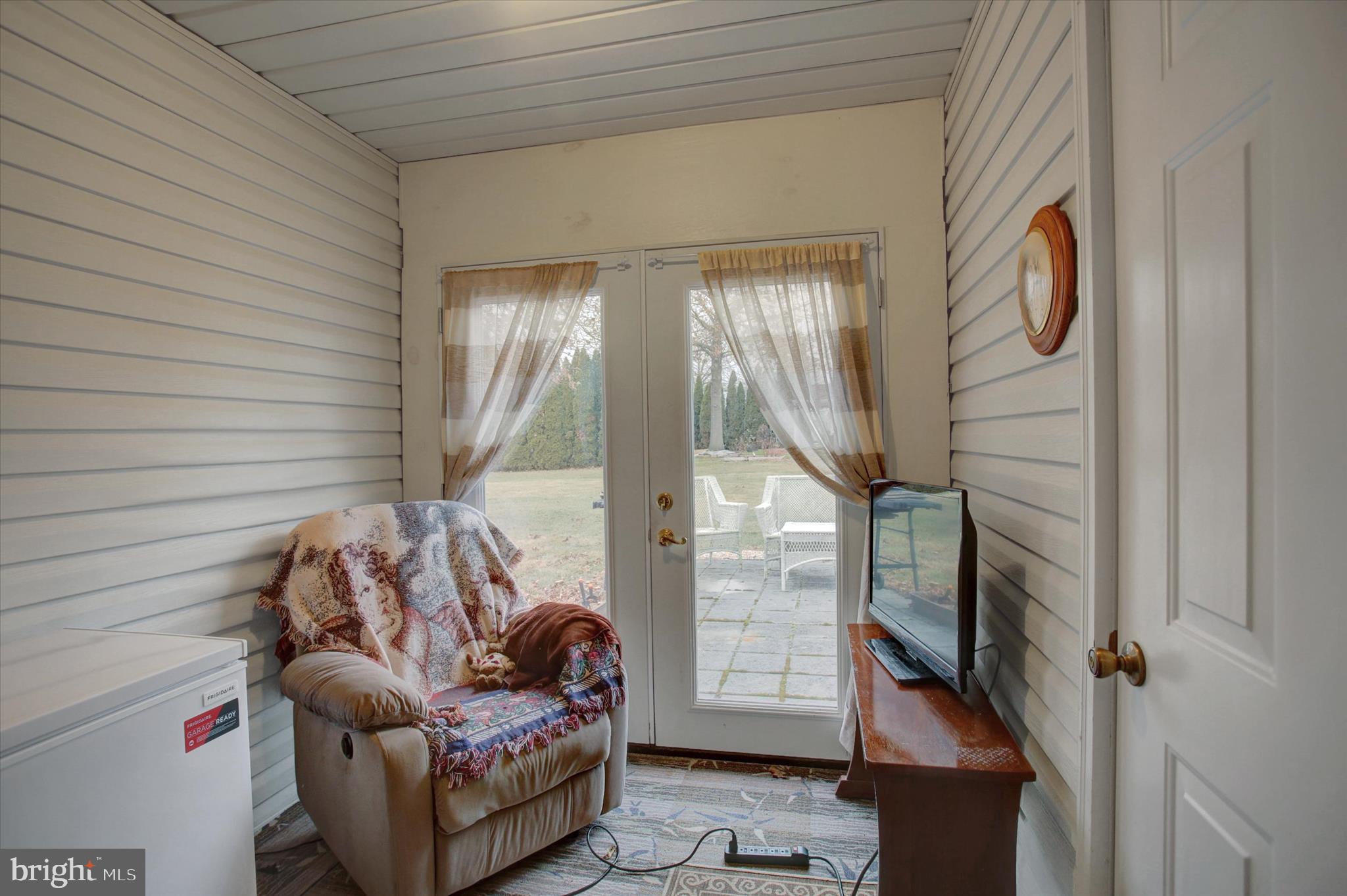 MEADOWBROOK - Residential