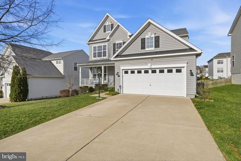 Photo of 15005 Spriggs Valley Court, WOODBRIDGE, VA 22193 (MLS # VAPW2113346)