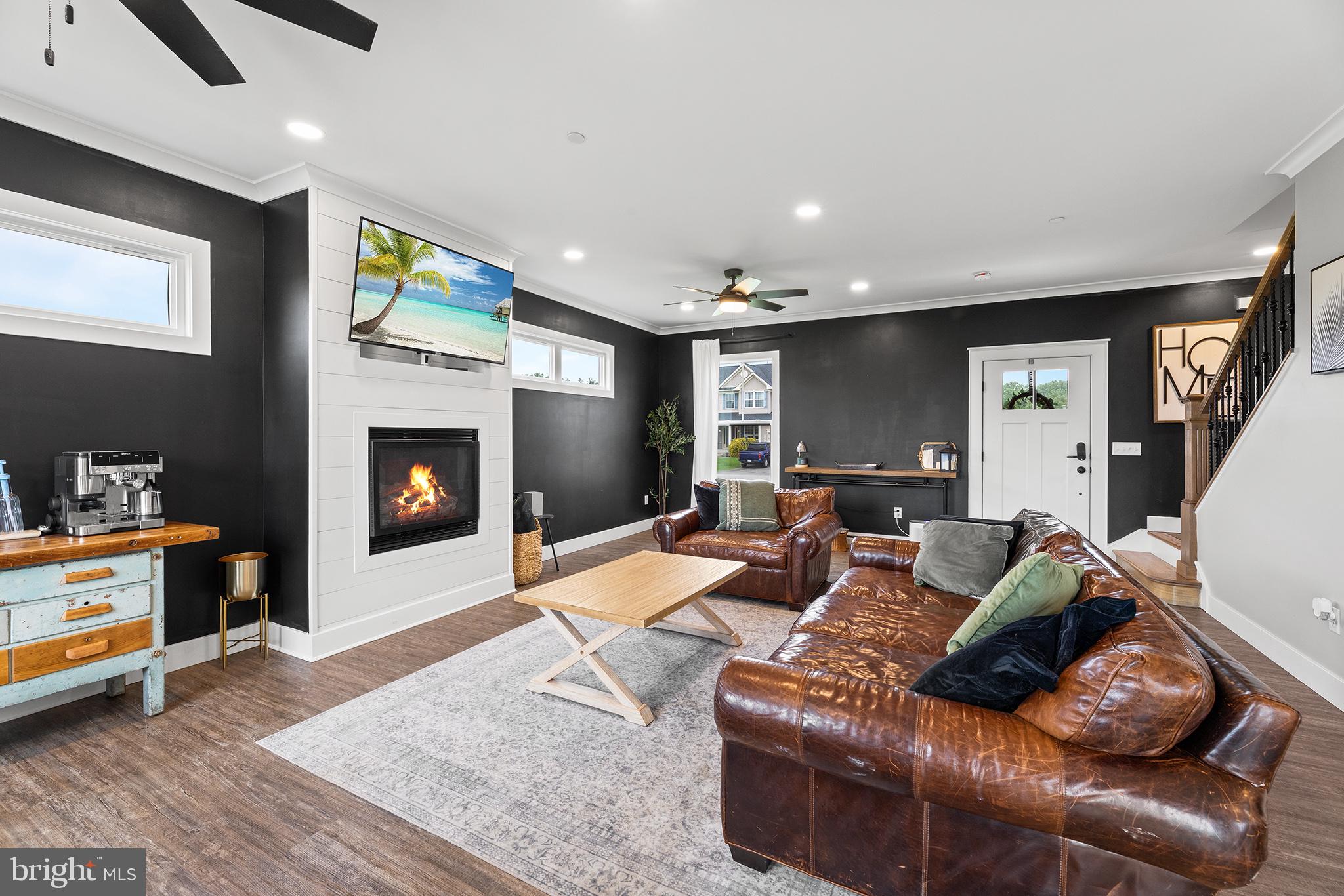 ASHWORTH - Residential