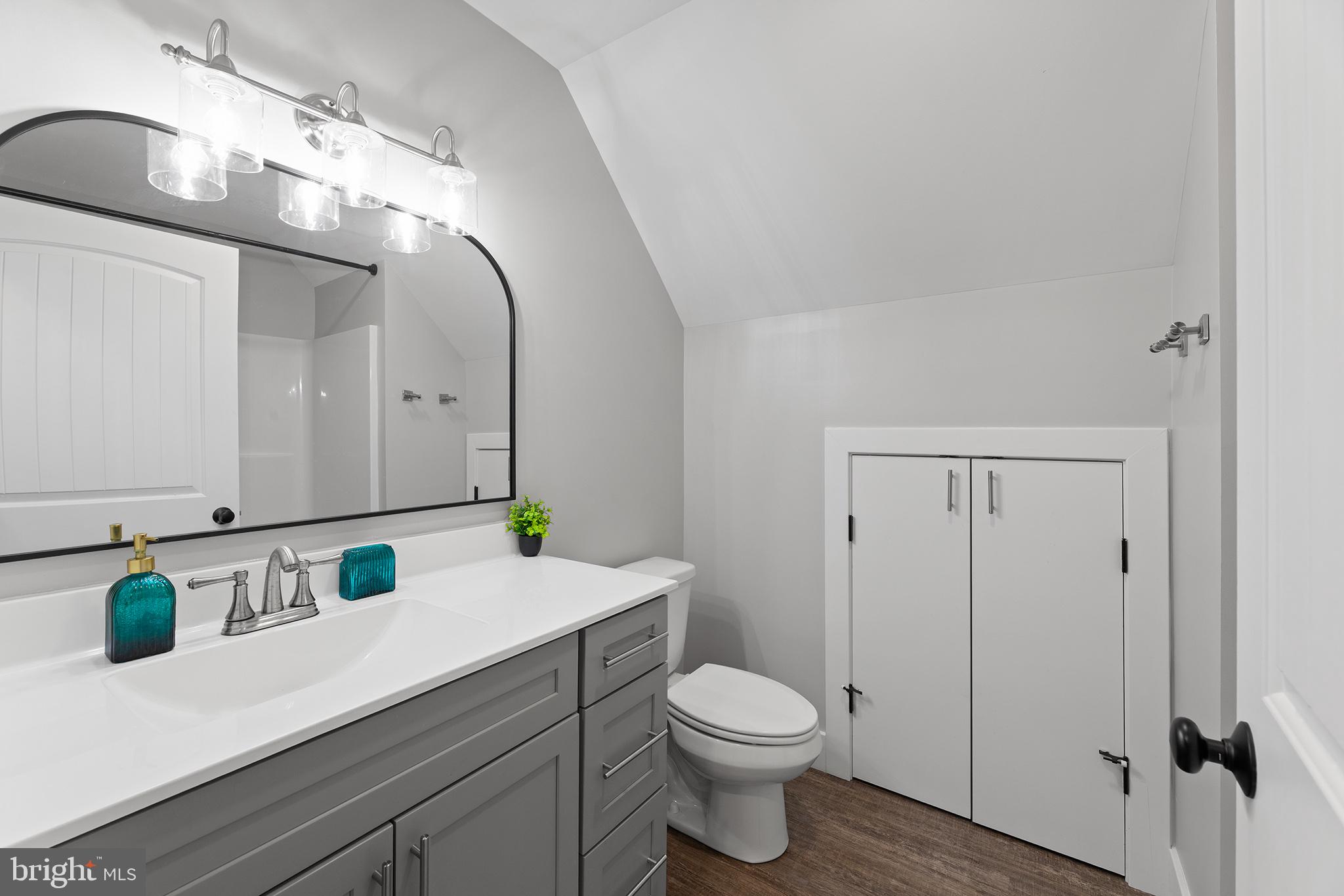 ASHWORTH - Residential