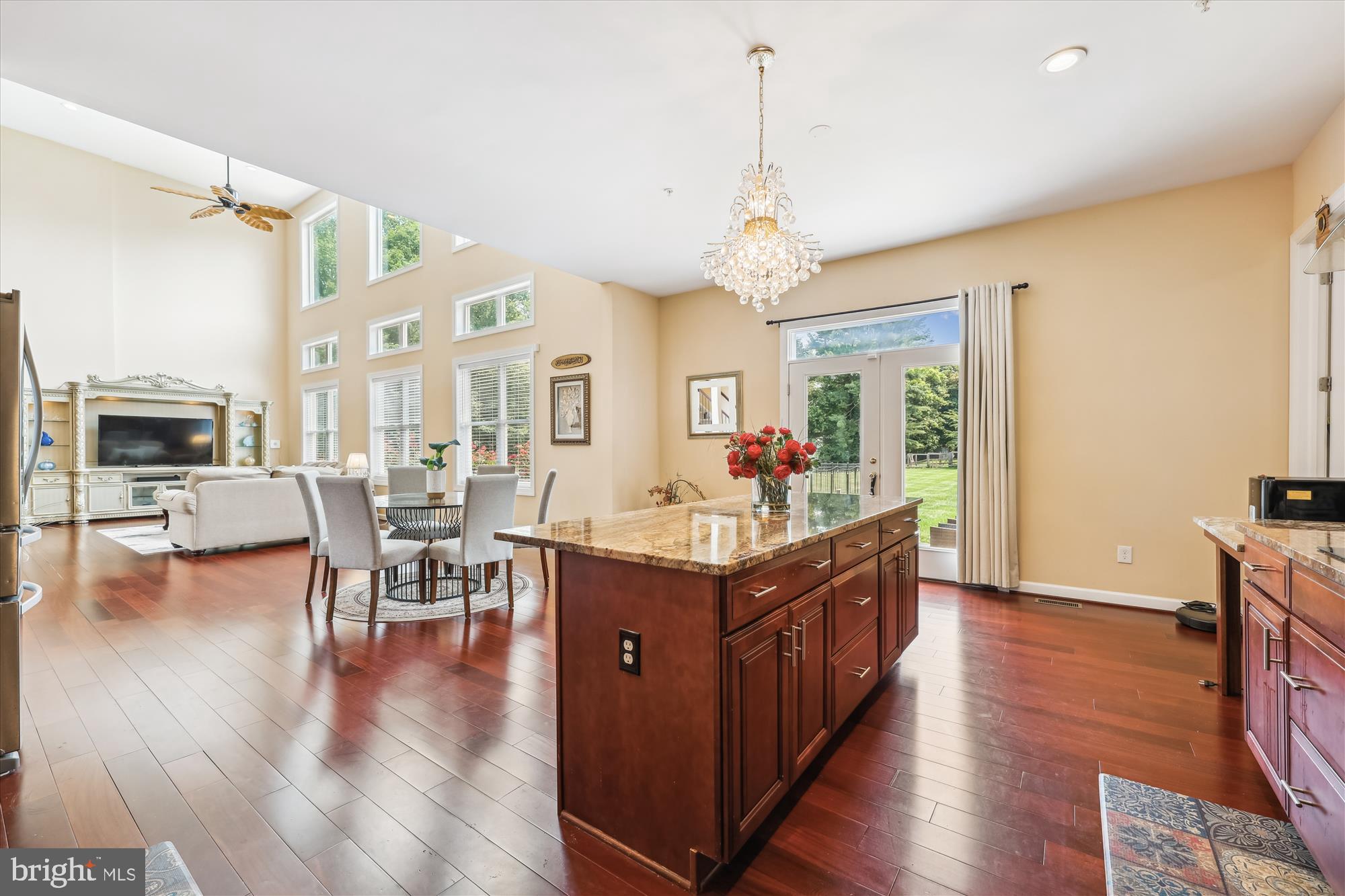 ANCIENT OAK - Residential