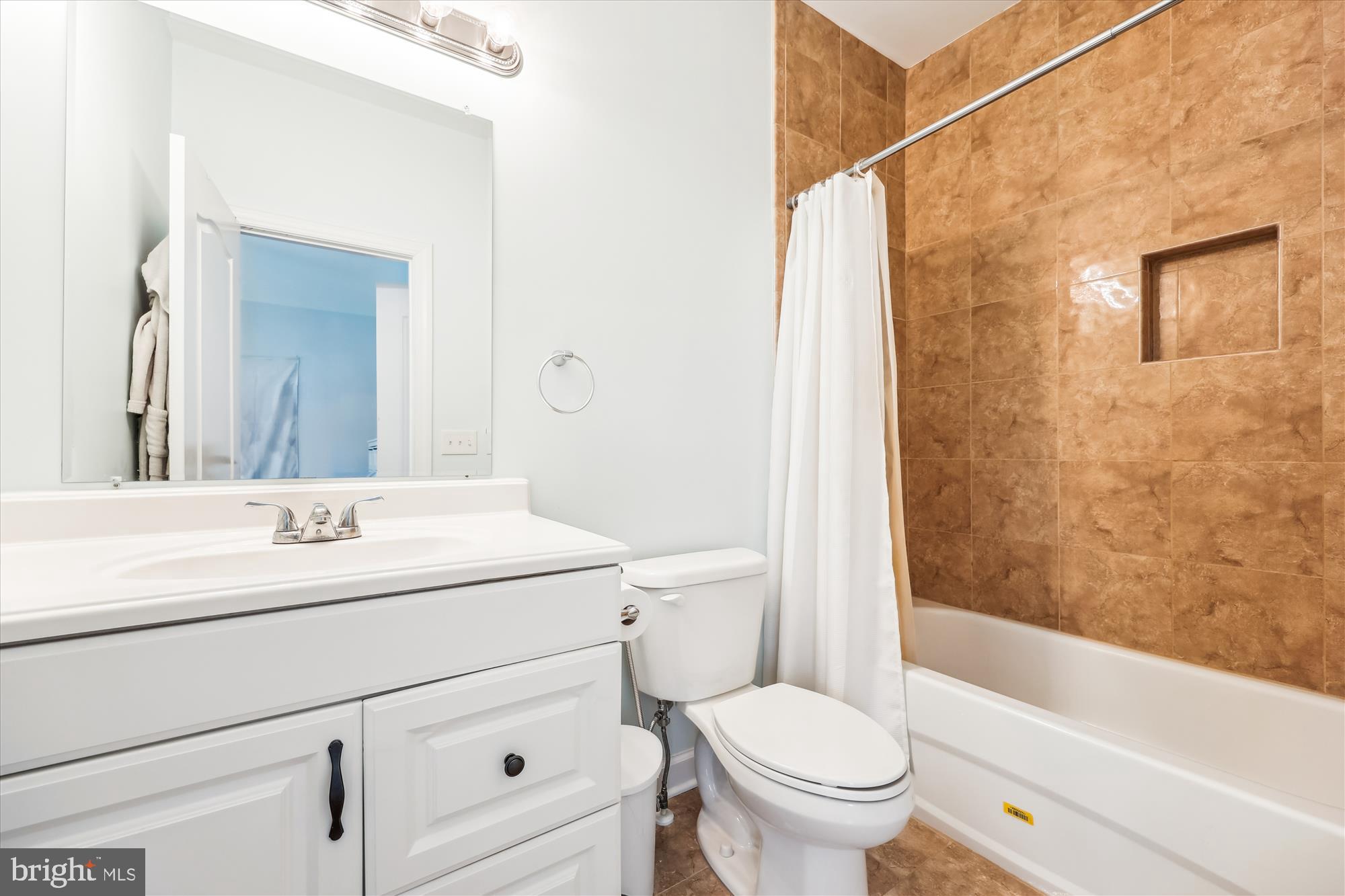 ANCIENT OAK - Residential