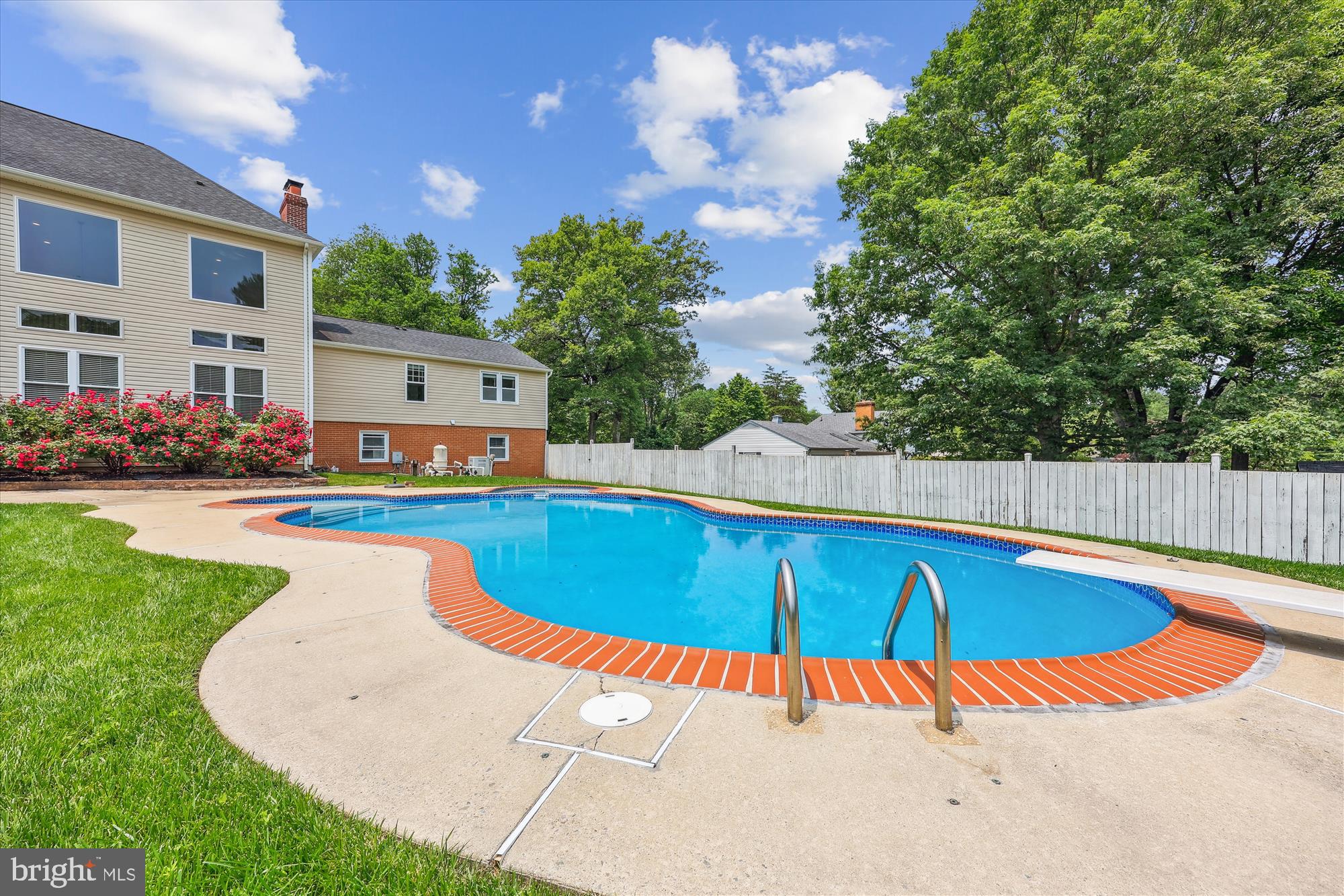 ANCIENT OAK - Residential