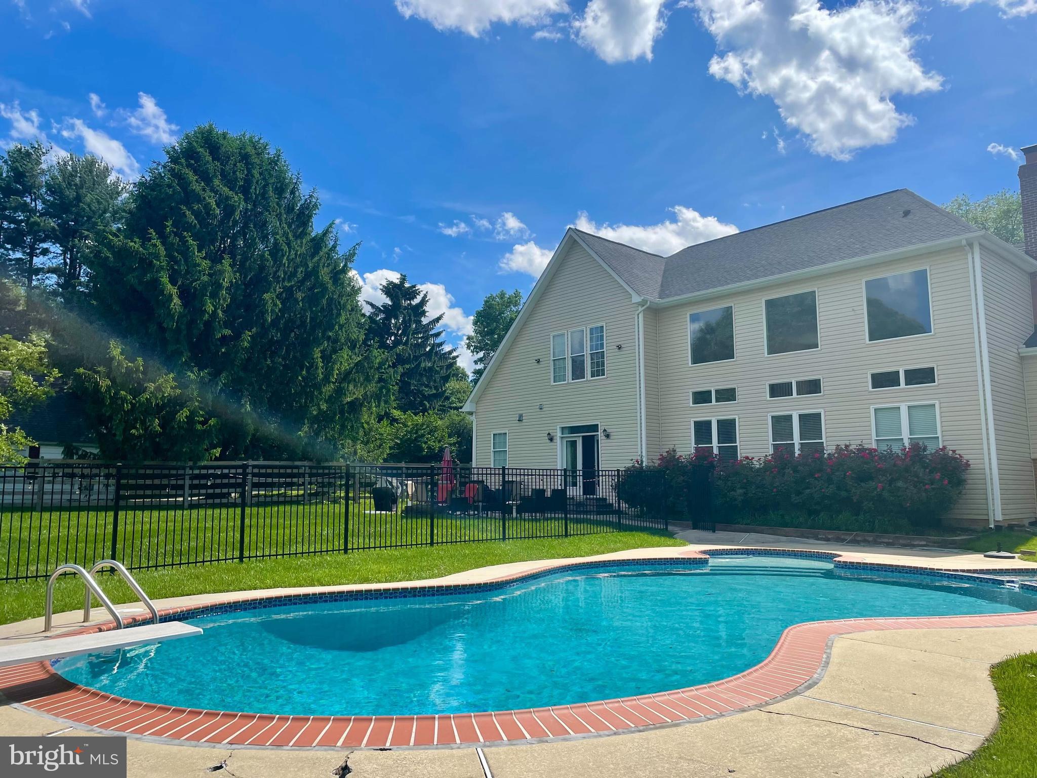 ANCIENT OAK - Residential