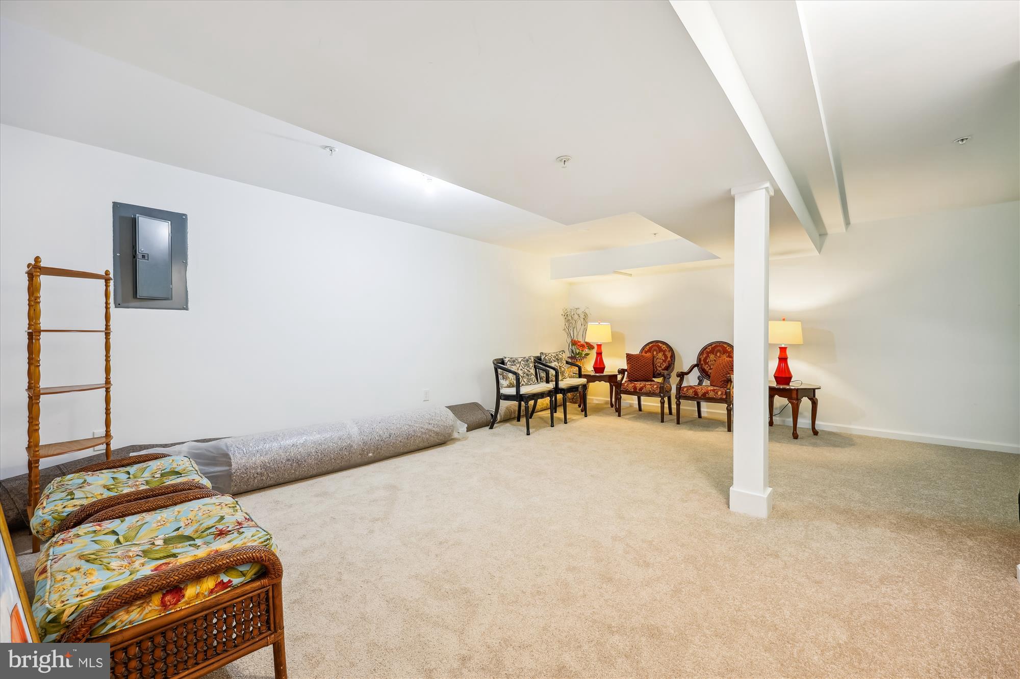 ANCIENT OAK - Residential