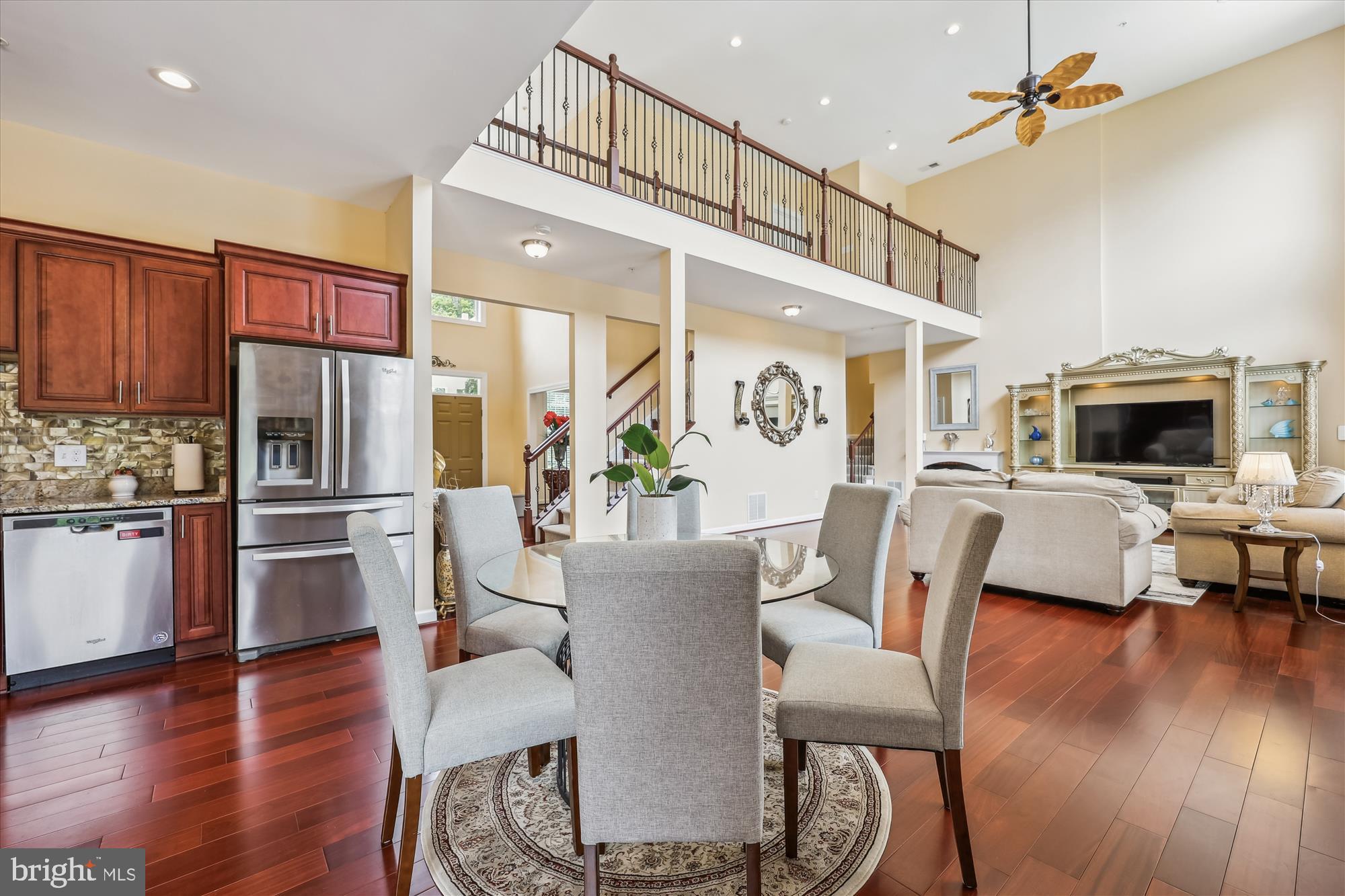 ANCIENT OAK - Residential