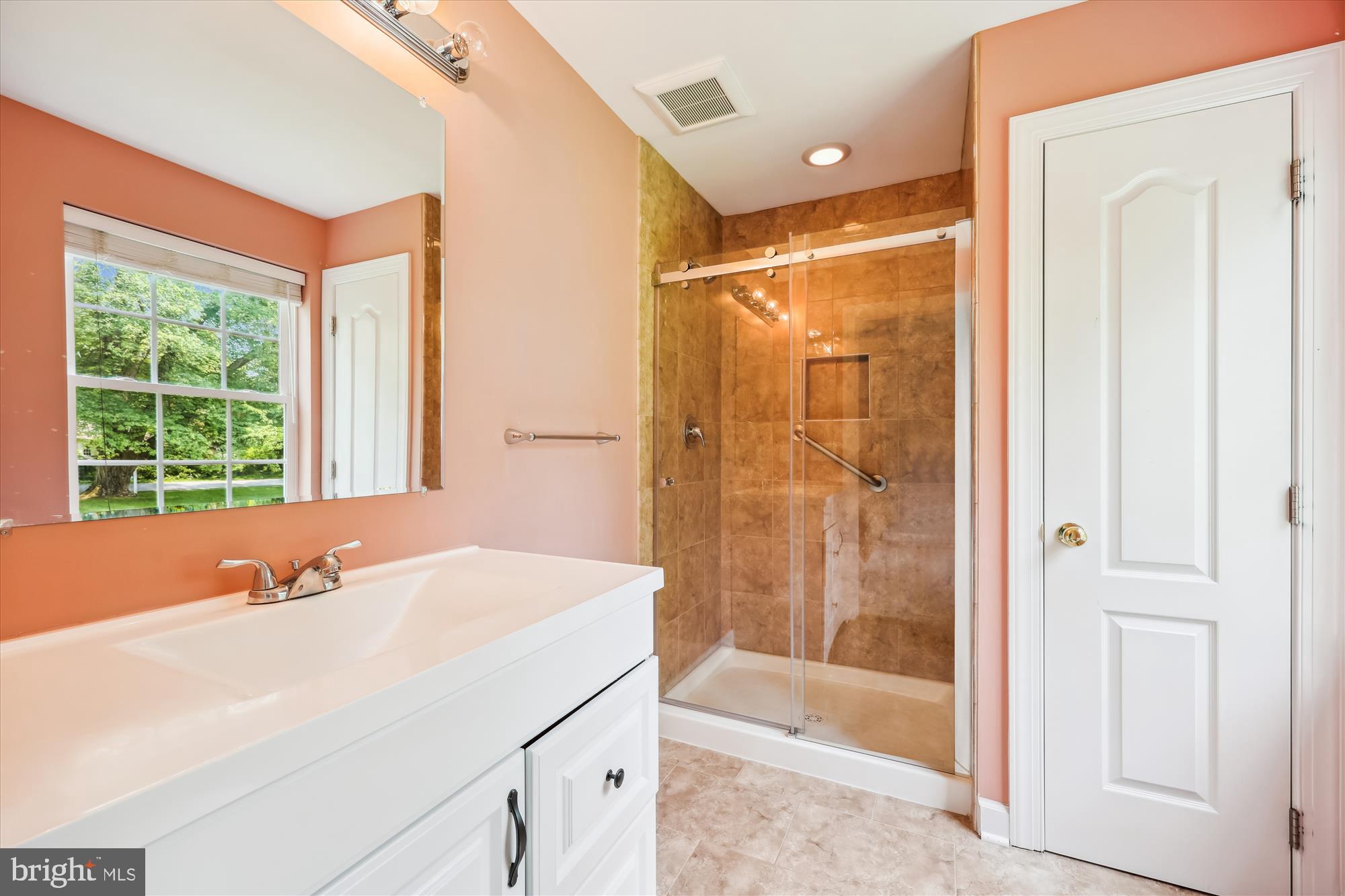 ANCIENT OAK - Residential