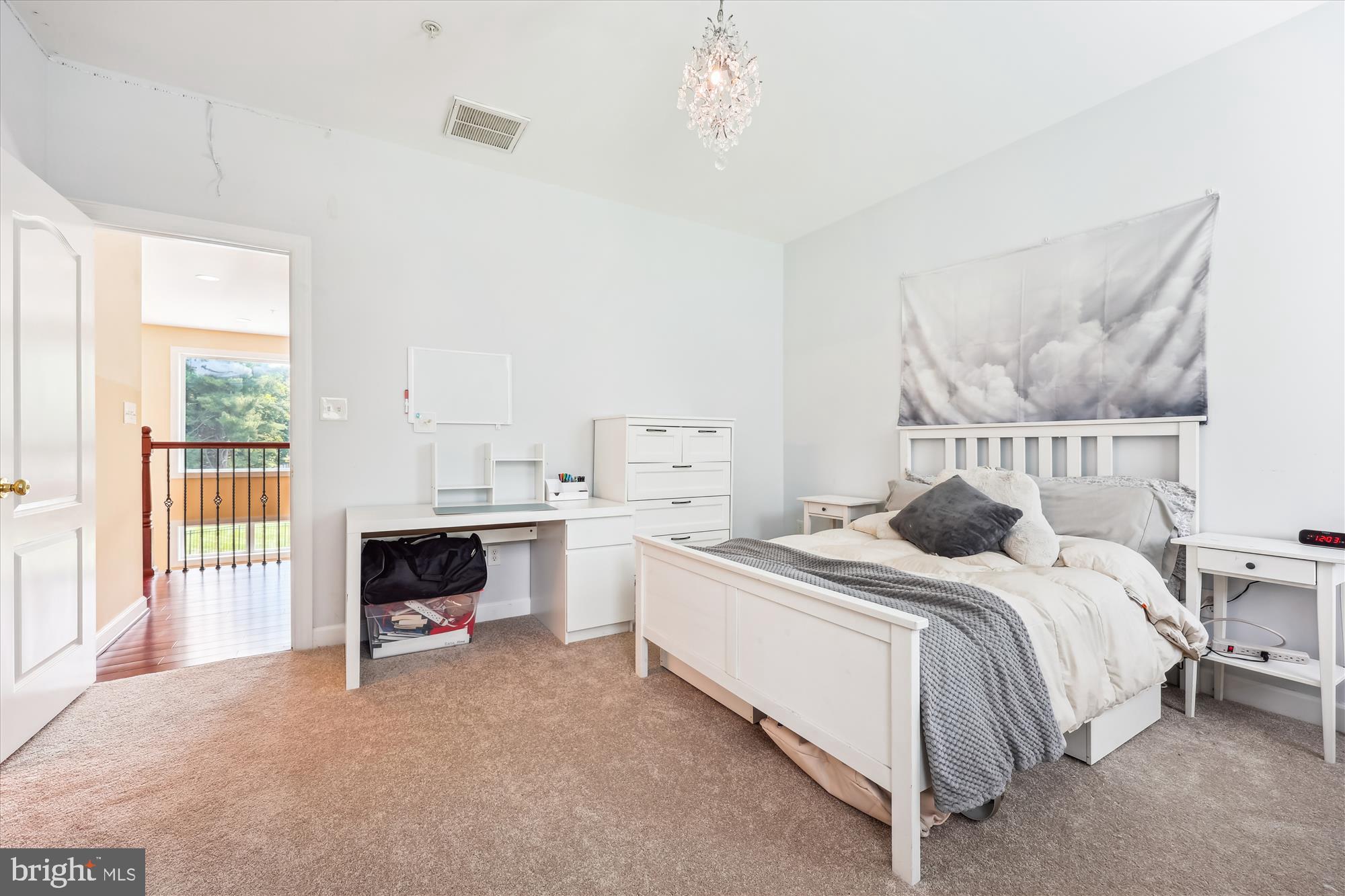 ANCIENT OAK - Residential