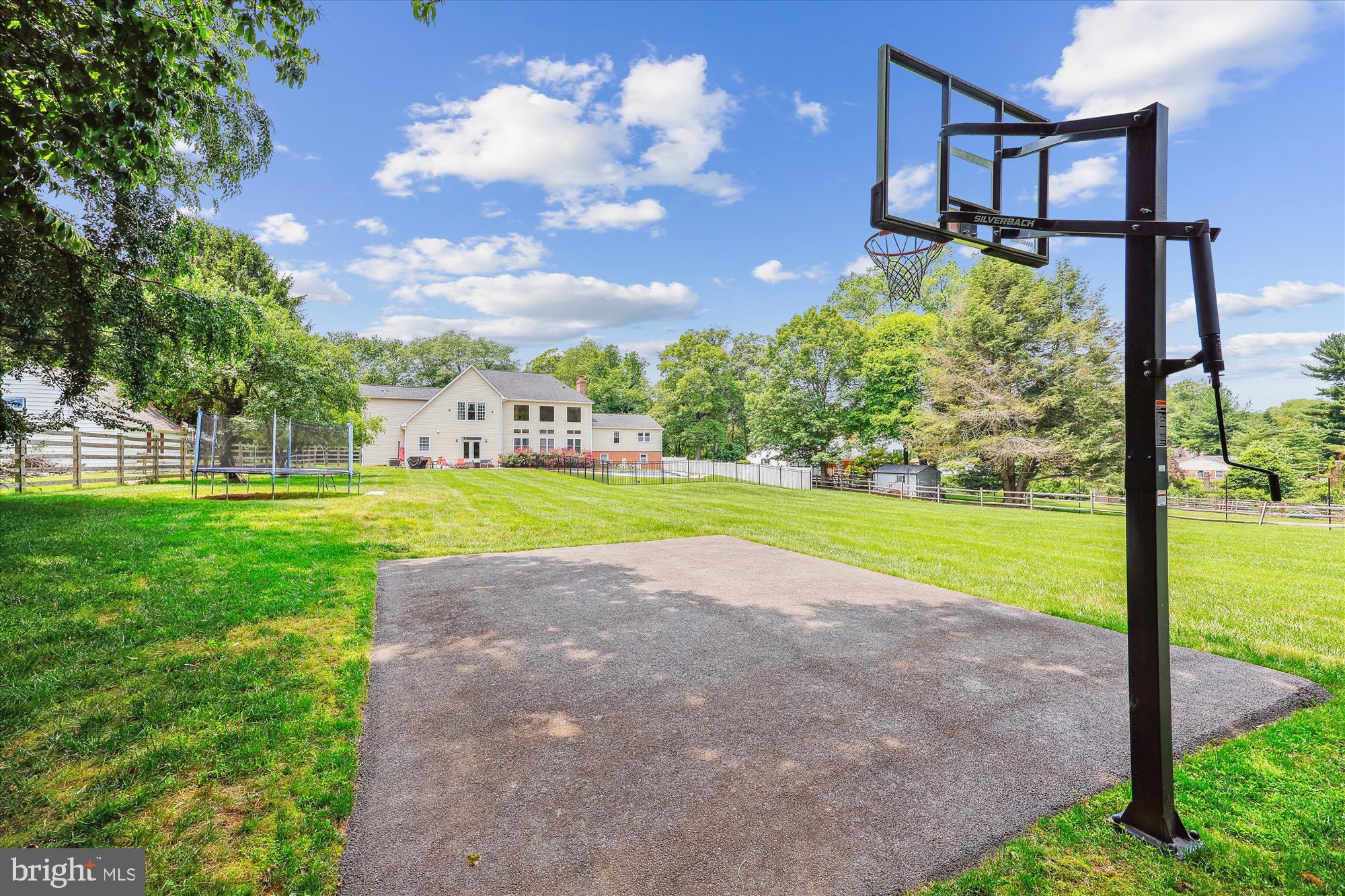 ANCIENT OAK - Residential