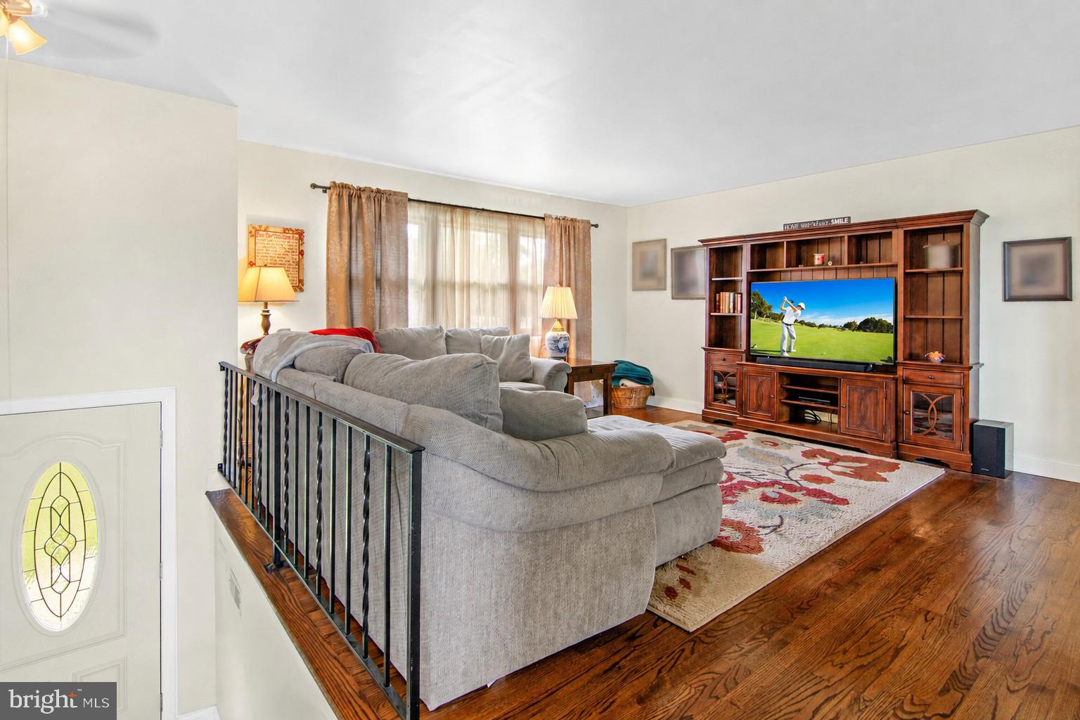 3223 SUFFOLK LANE