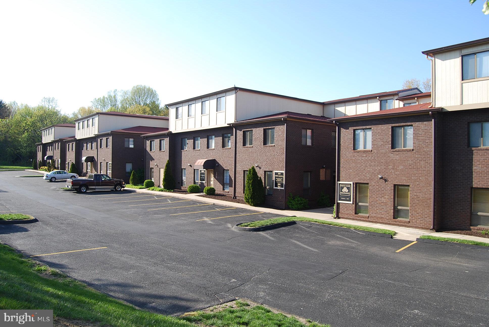 3221-3223 CORPORATE COURT