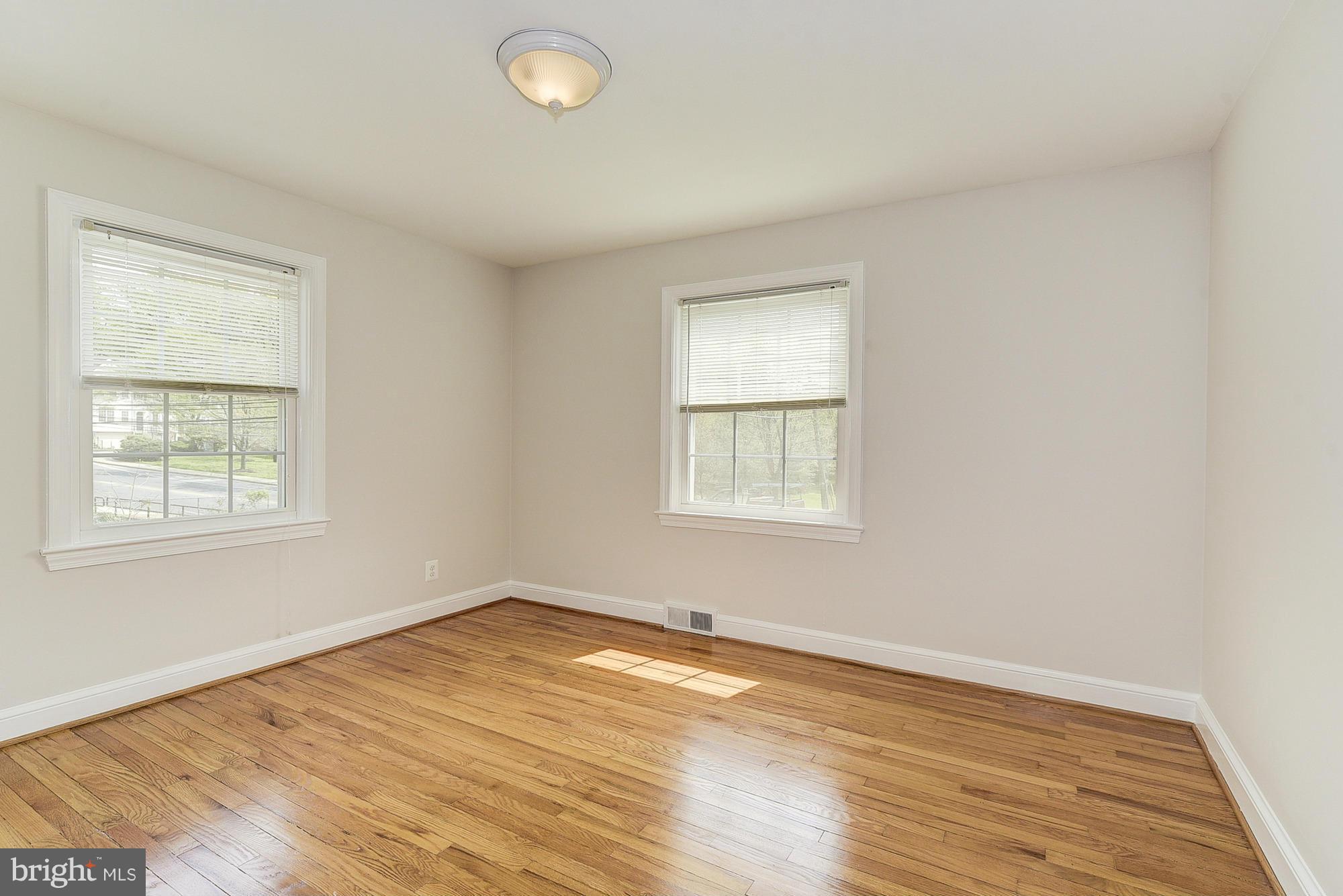 KENSINGTON - Residential