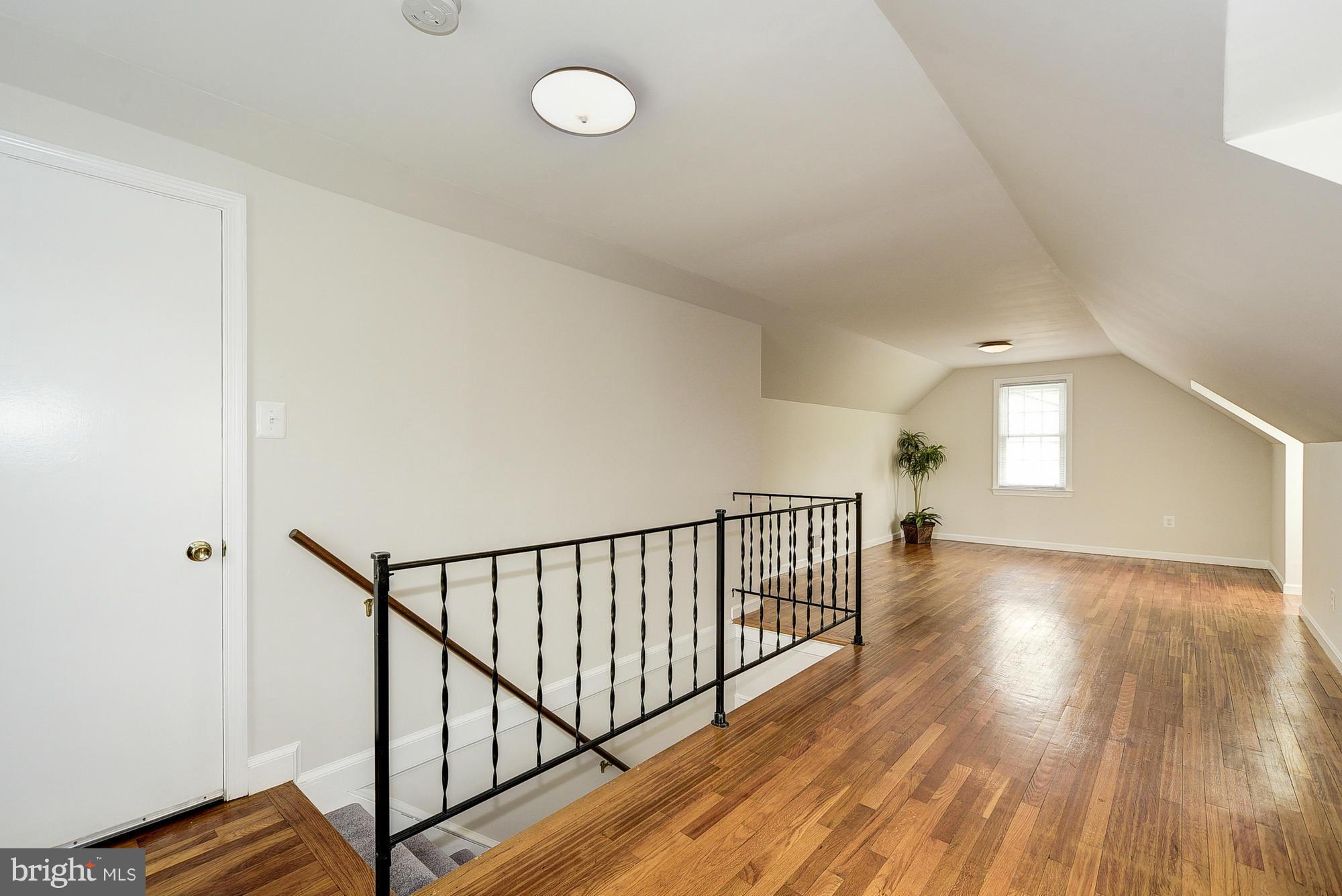 KENSINGTON - Residential