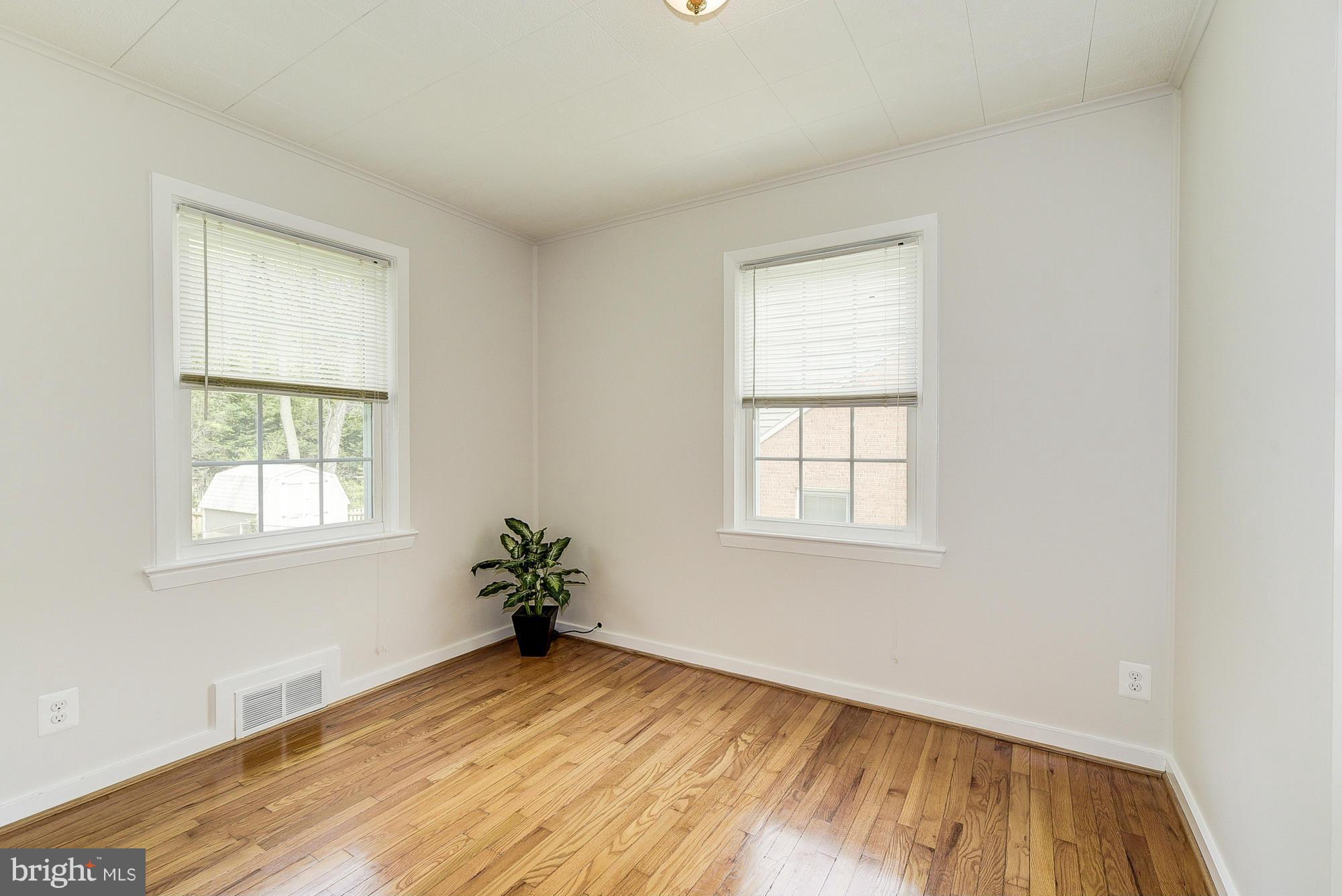 KENSINGTON - Residential