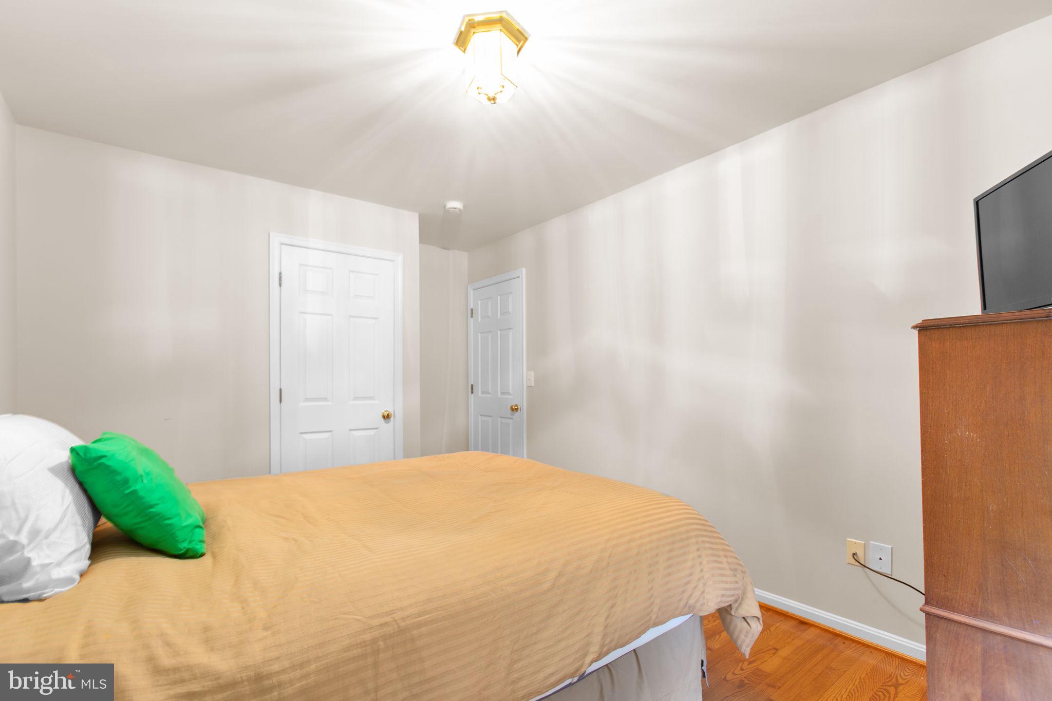 PRESIDENTIAL LAKES - Residential