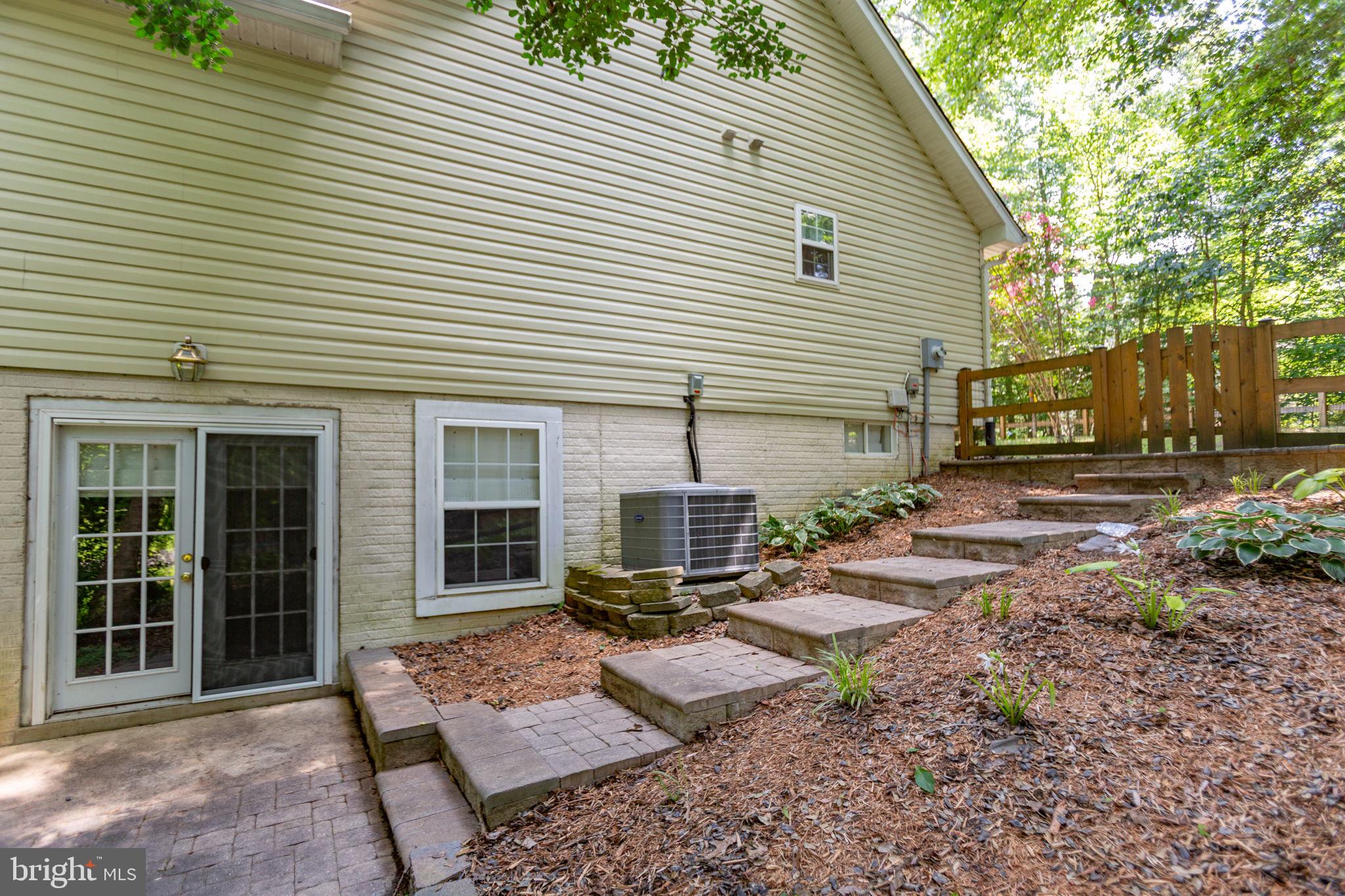 PRESIDENTIAL LAKES - Residential