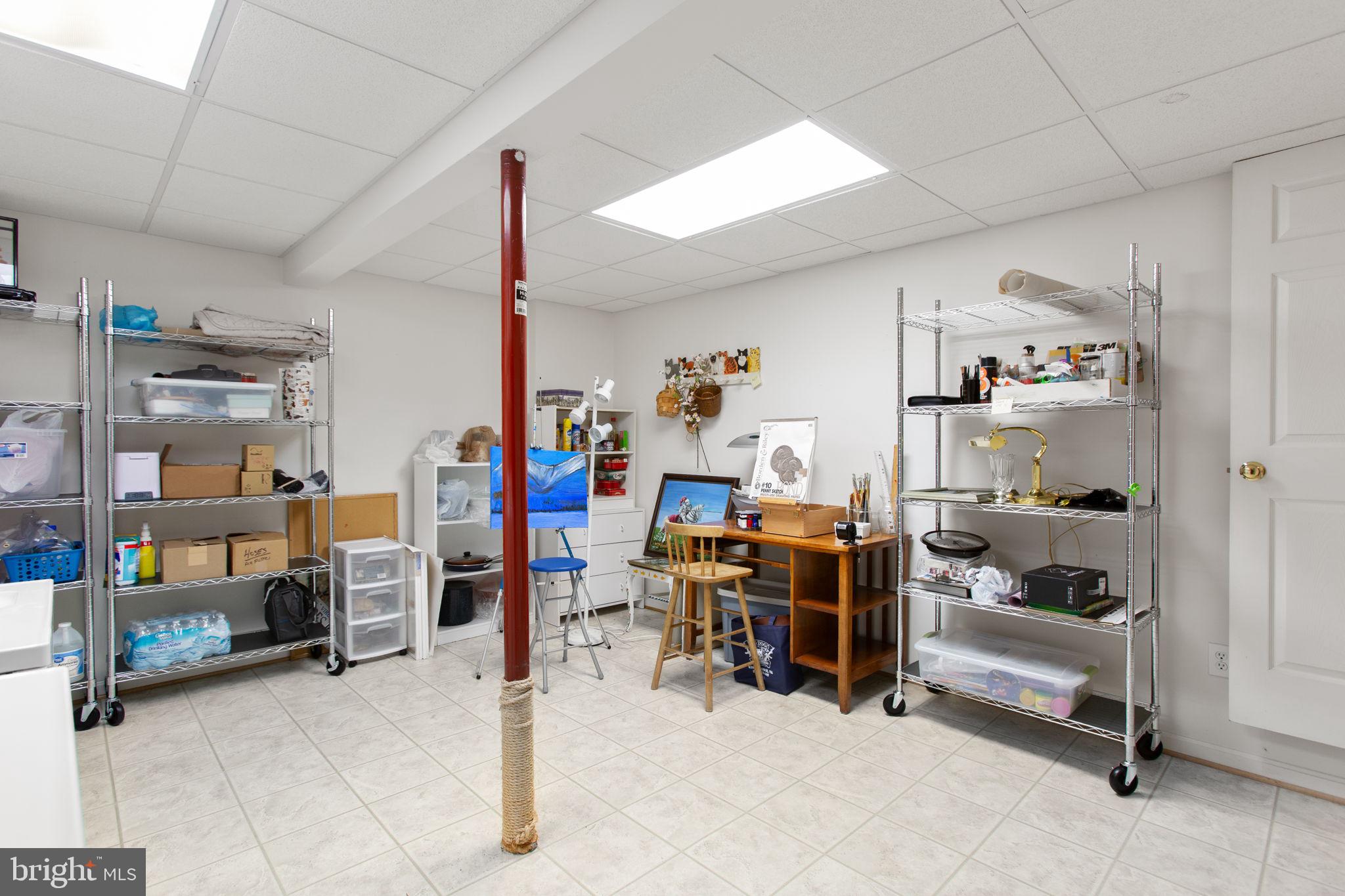 PRESIDENTIAL LAKES - Residential