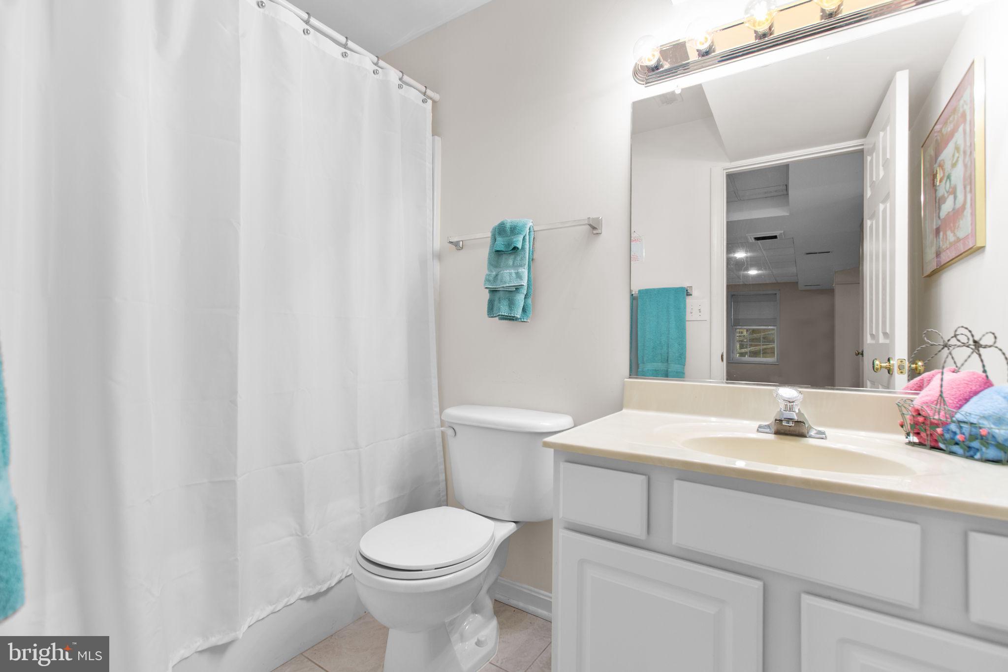 PRESIDENTIAL LAKES - Residential